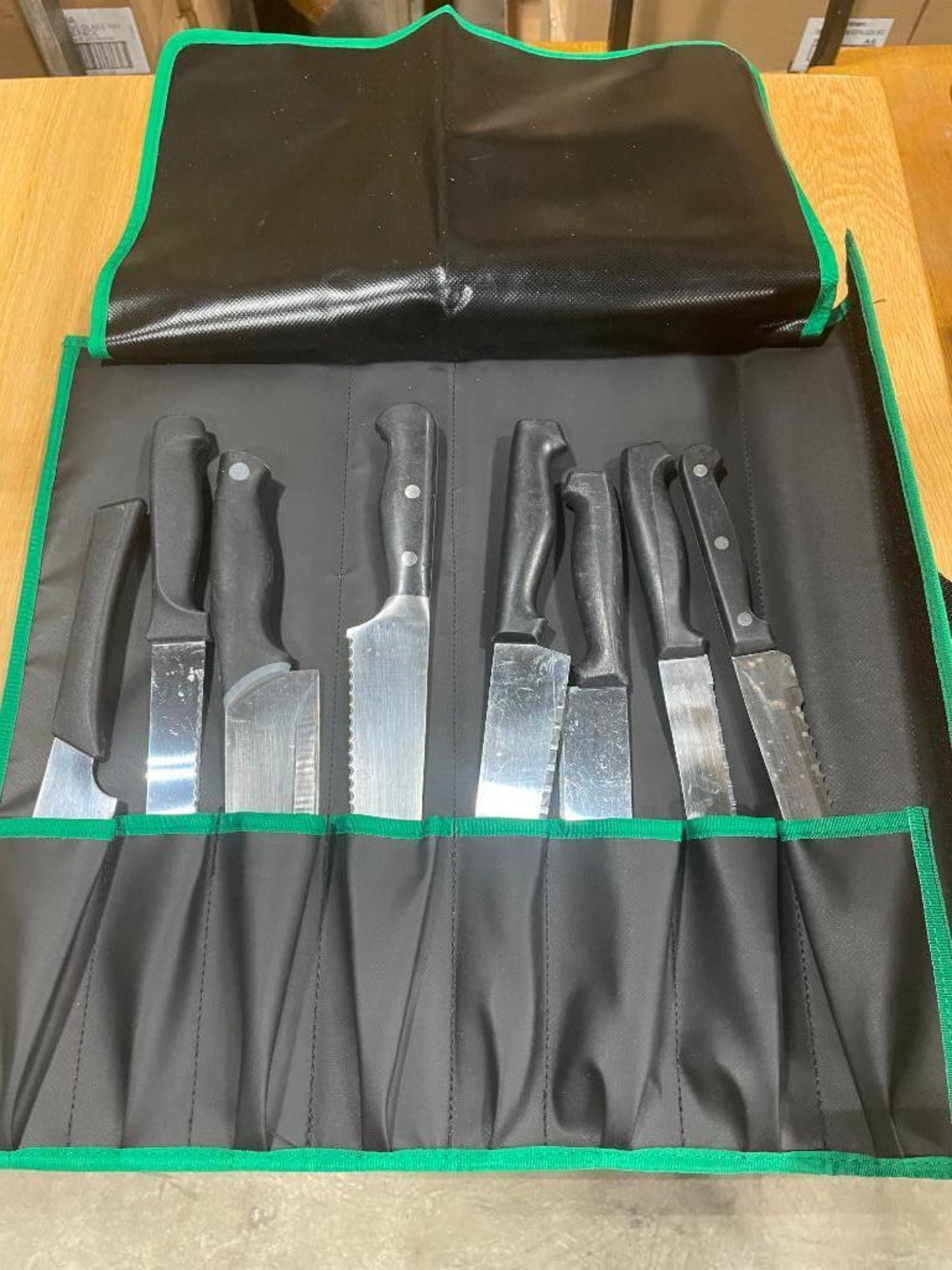 SANELLI 8-SLOT KNIFE CASE WITH ASSORTED KNIVES - Bild 2 aus 3