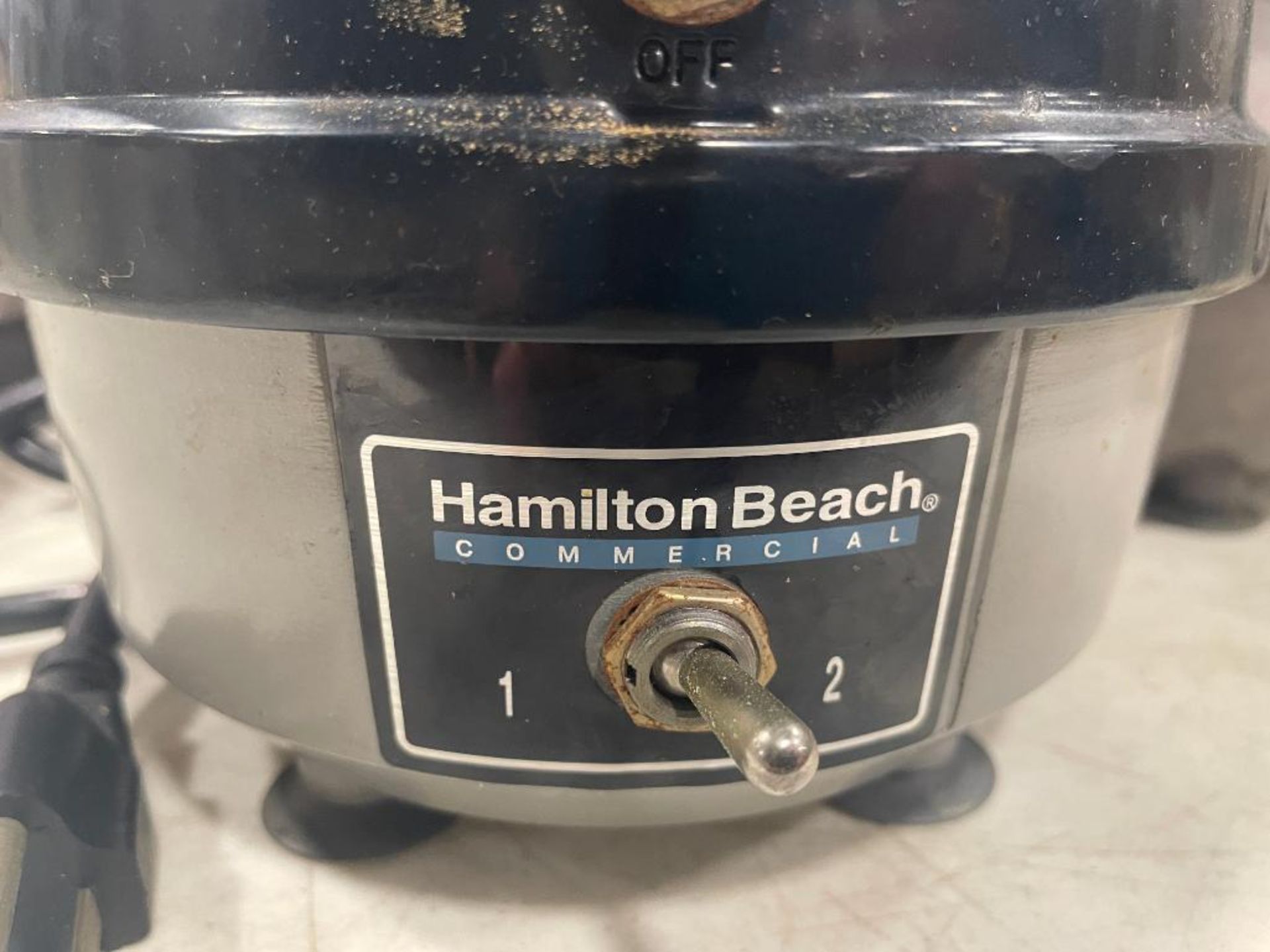 (5) HAMILTON BEACH BLENDERS WITH EXTRA JUGS - Image 5 of 5
