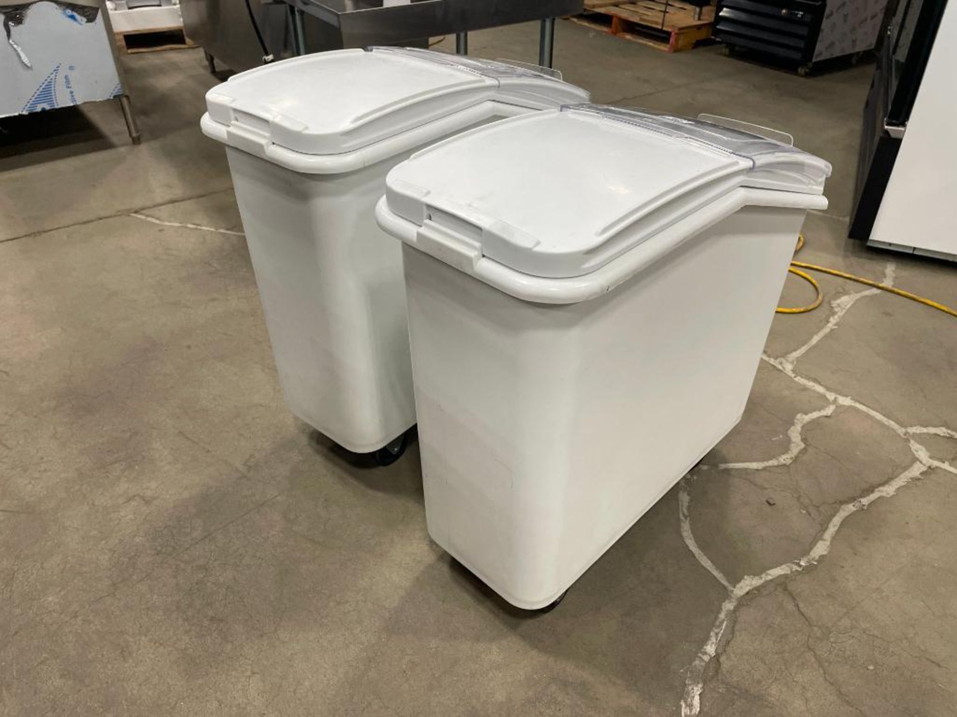 (2) RUBBERMAID MOBILE INGREDIENT BINS WITH SCOOPS - Image 8 of 8