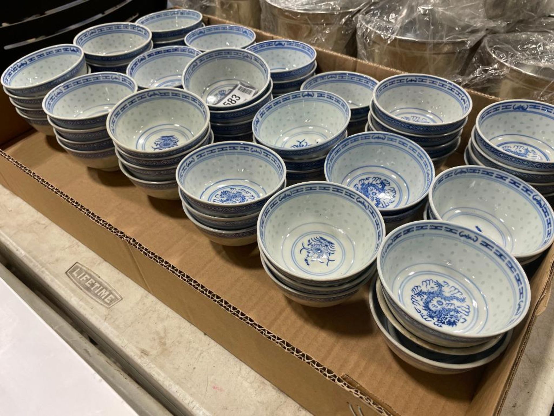 LOT OF ASSORTED BOWLS - Bild 4 aus 7