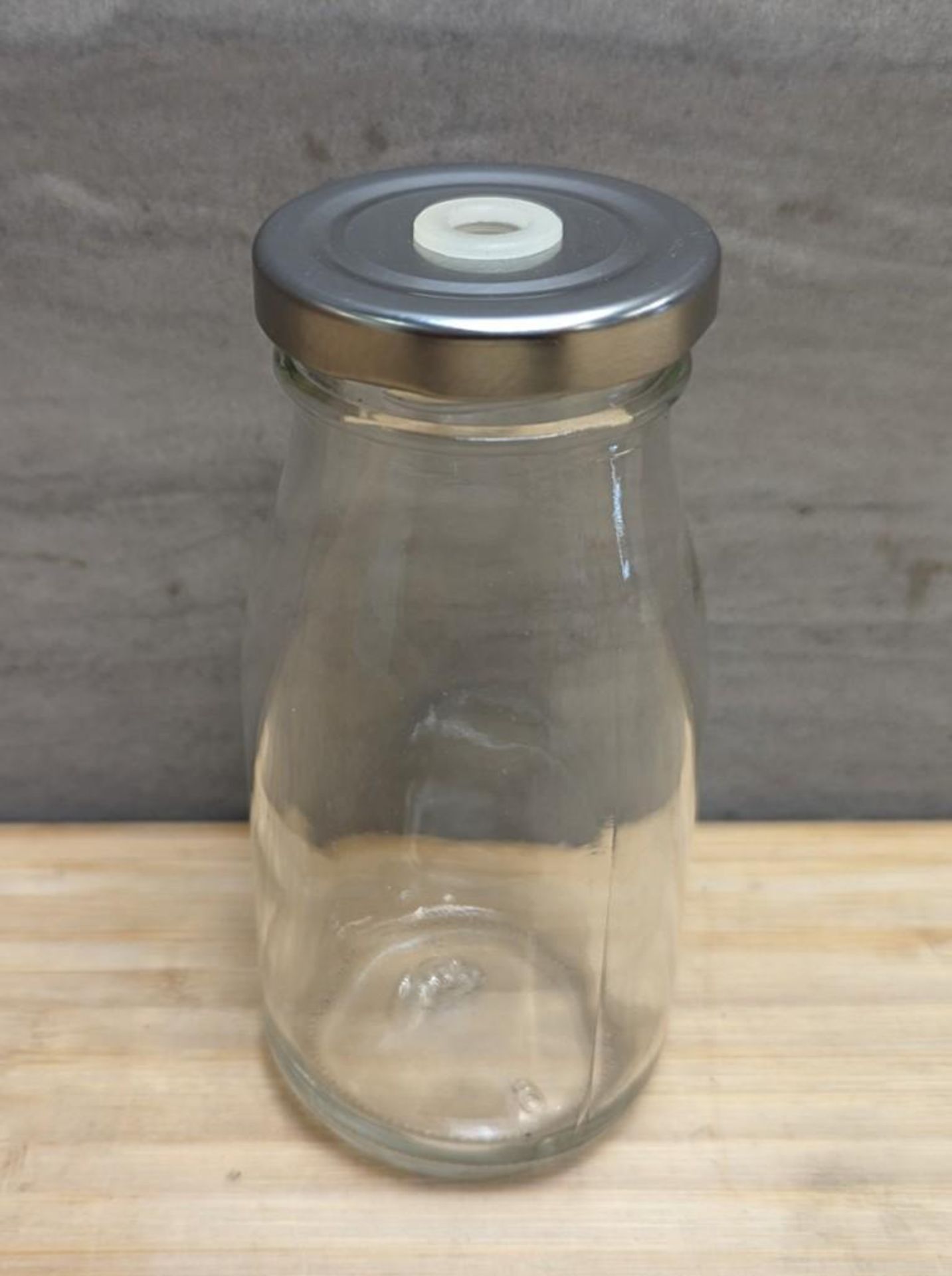 6.75OZ RETRO MILK JARS WITH EXTRA STRAW LIDS - LOT OF 48 (204PCS) - Image 2 of 4