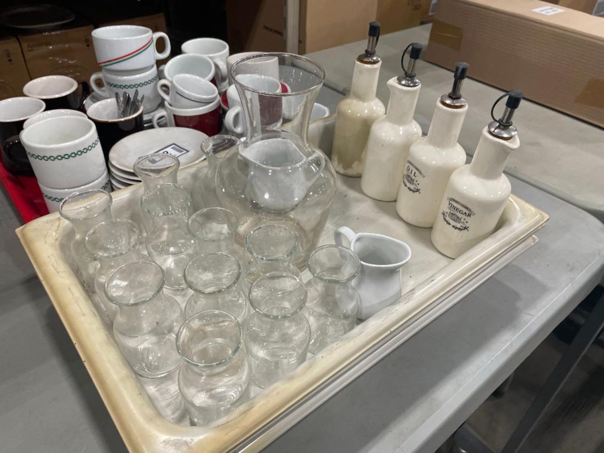 LOT OF ASSORTED GLASSWARE WITH VINEGAR BOTTLES & WHITE INSERTS