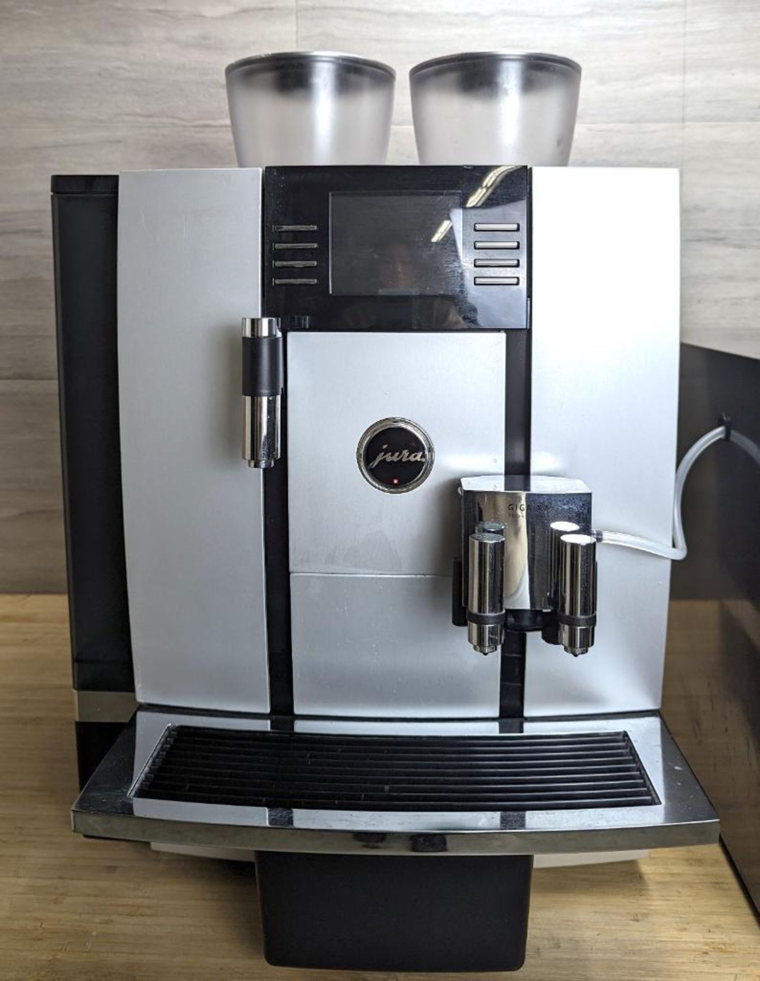 JURA GIGA X7 PROFESSIONAL AUTOMATIC COFFEE MACHINE WITH MILK COOLER