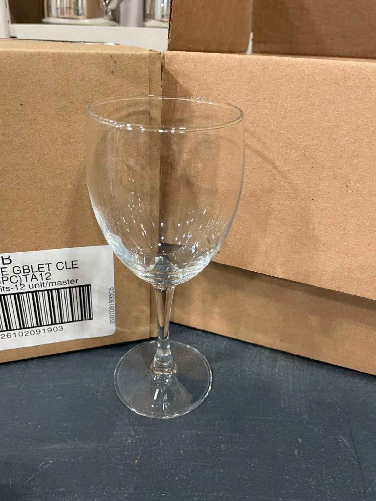 2 CASES OF NUANCE 8.5OZ WINE GLASSES, 12 PER CASE, ARCOROC 43874 - NEW - Image 4 of 7