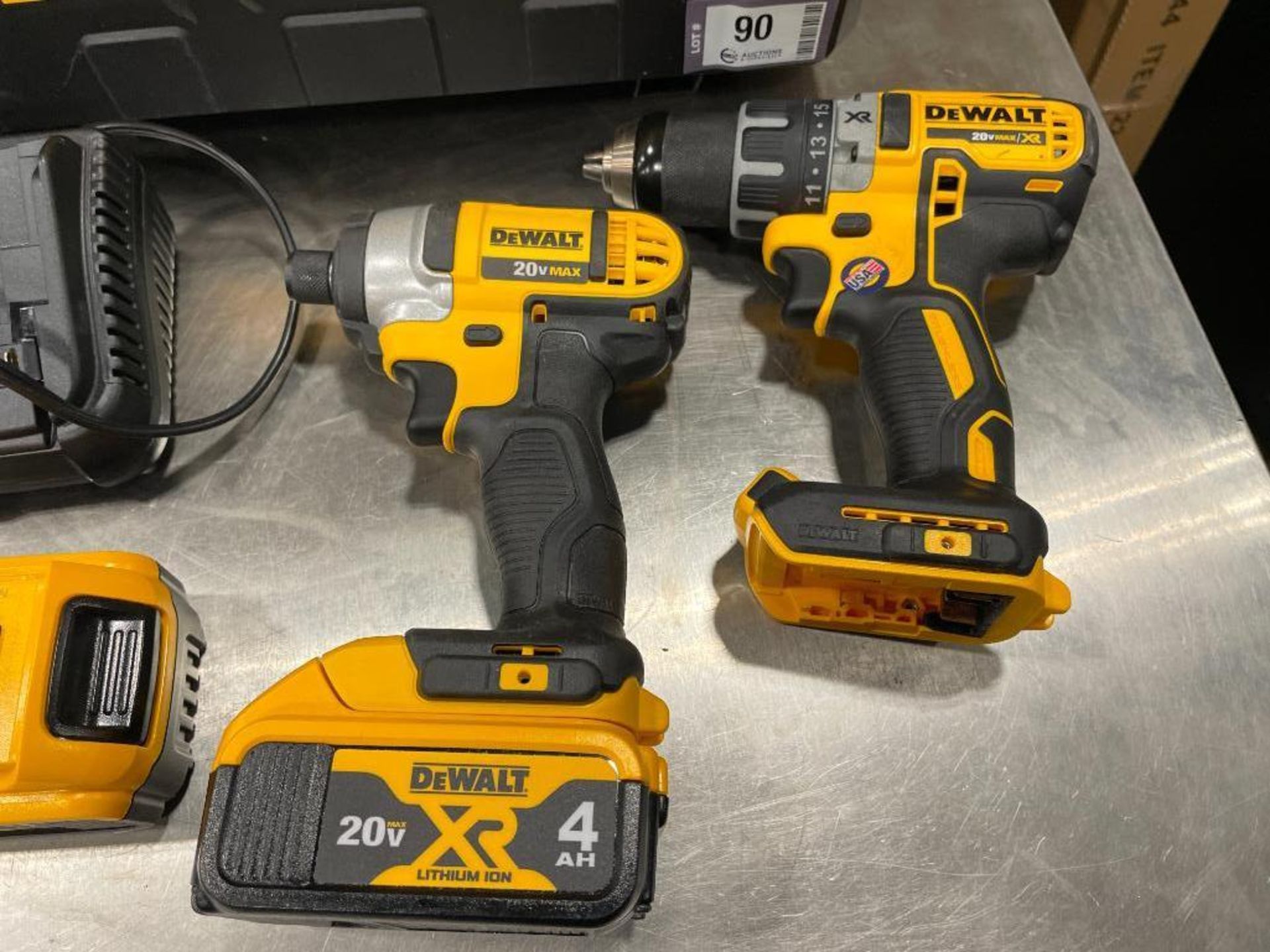 DEWALT 20V MAX 1/4" IMPACT DRIVER KIT DCF885M2 & DEWALT 20V RX 1/2" CORDLESS DRILL DCD791 - Image 5 of 5