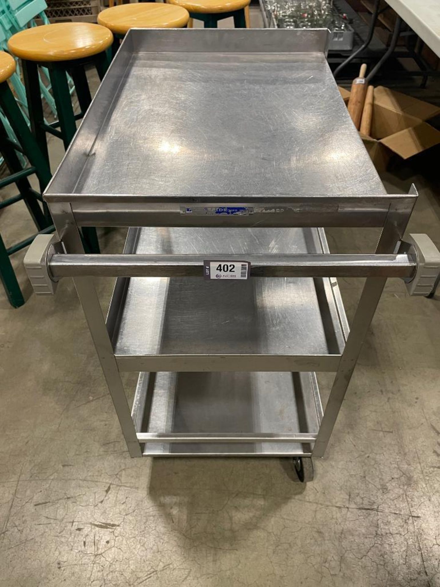 LAKESIDE 526 STAINLESS STEEL 3-TIER UTILITY CART, 500 LB CAPACITY - Image 4 of 5