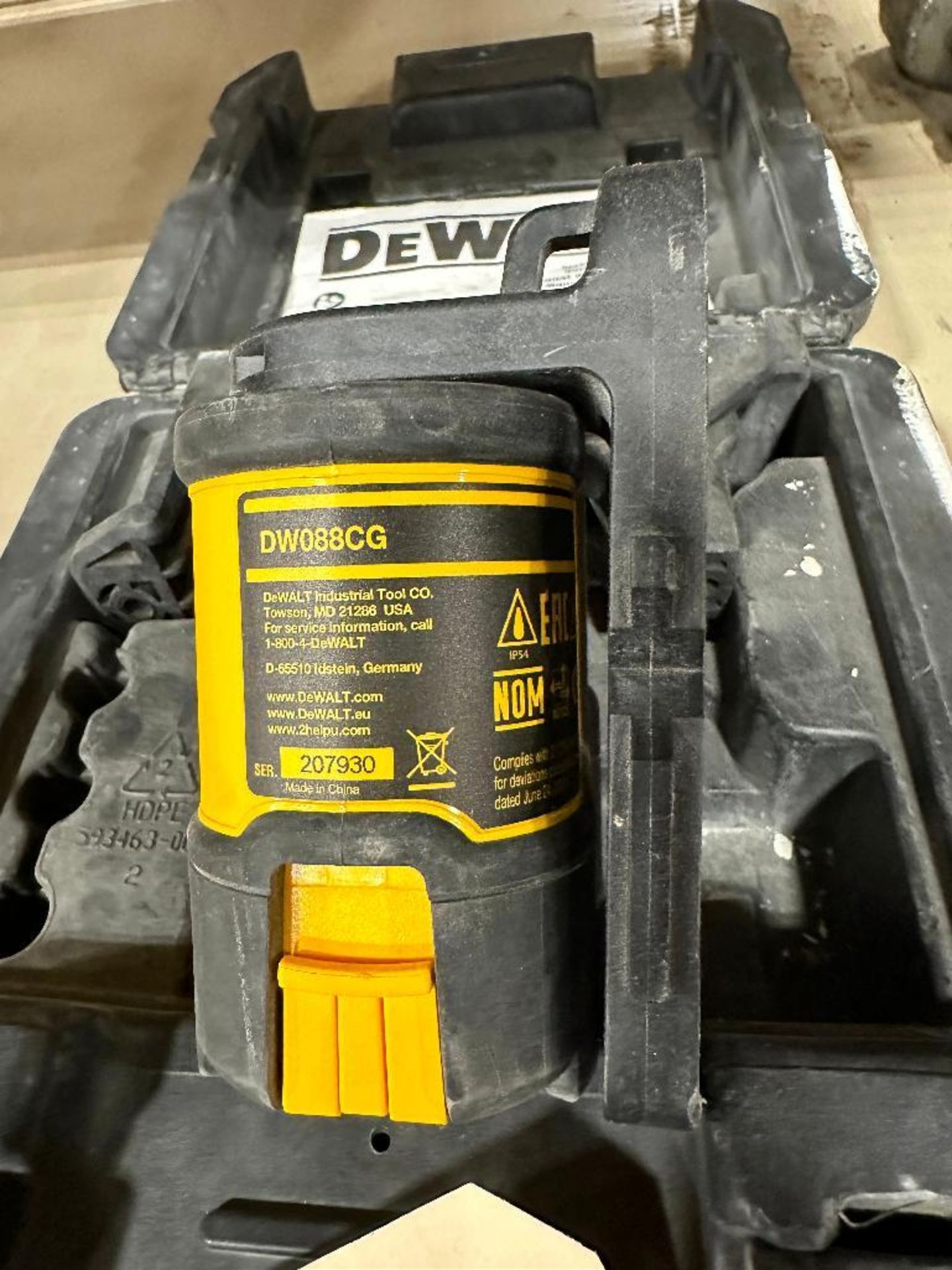 DeWalt DW088CG Green CrossLine Laser - Image 2 of 4