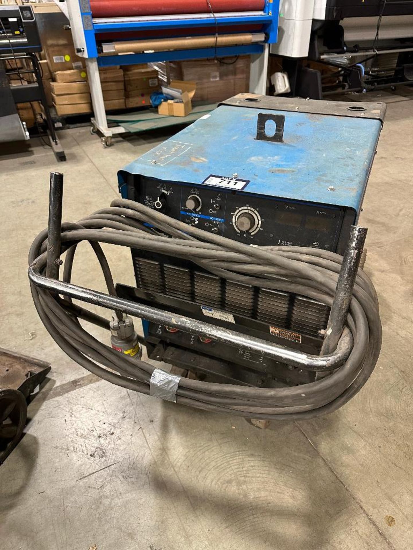 Miller Dimension 302 Welder w. cables - Image 3 of 7