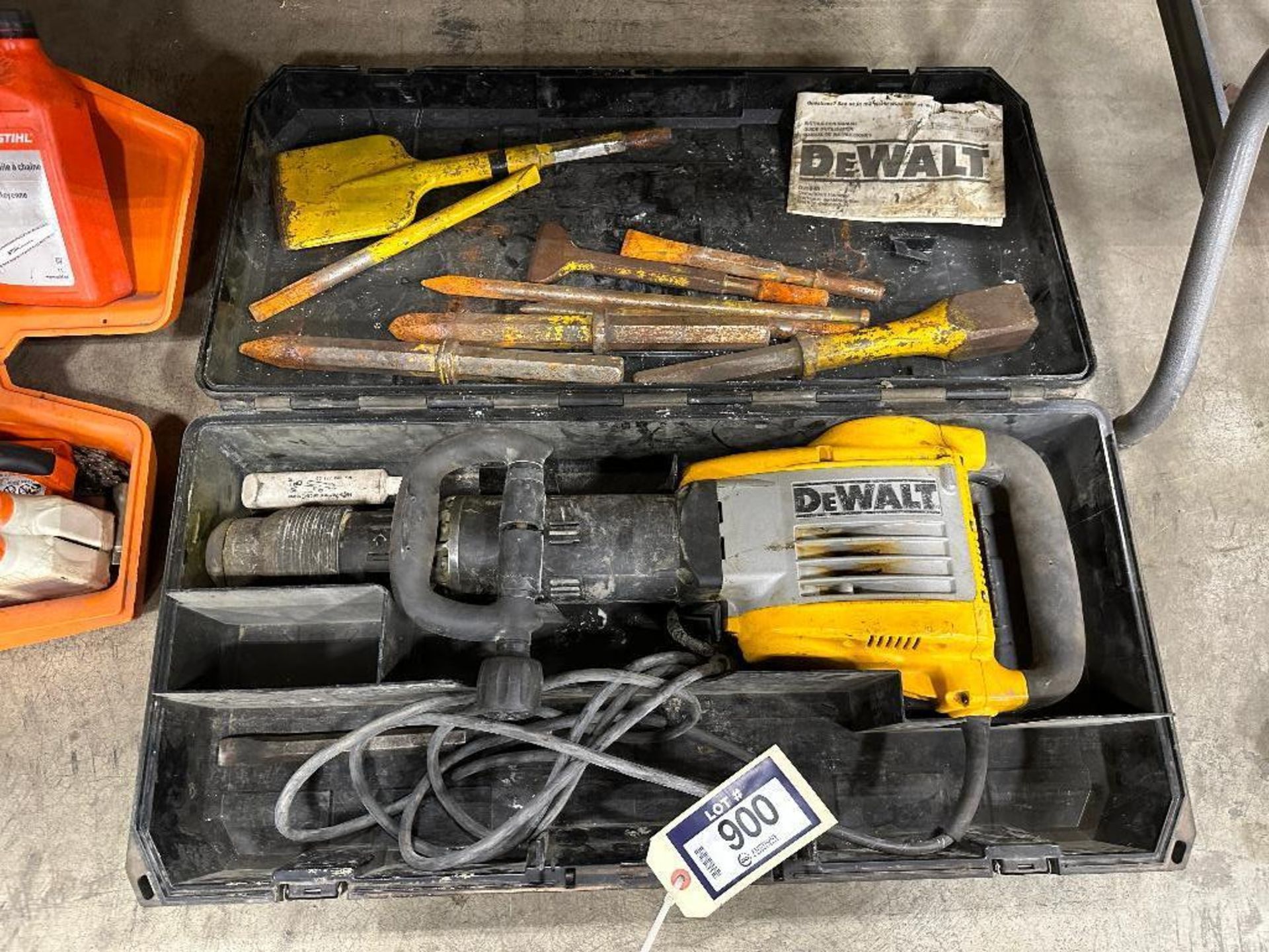 DeWalt D25940 Demolition Hammer w/ Asst. Bits, etc. - Image 2 of 5