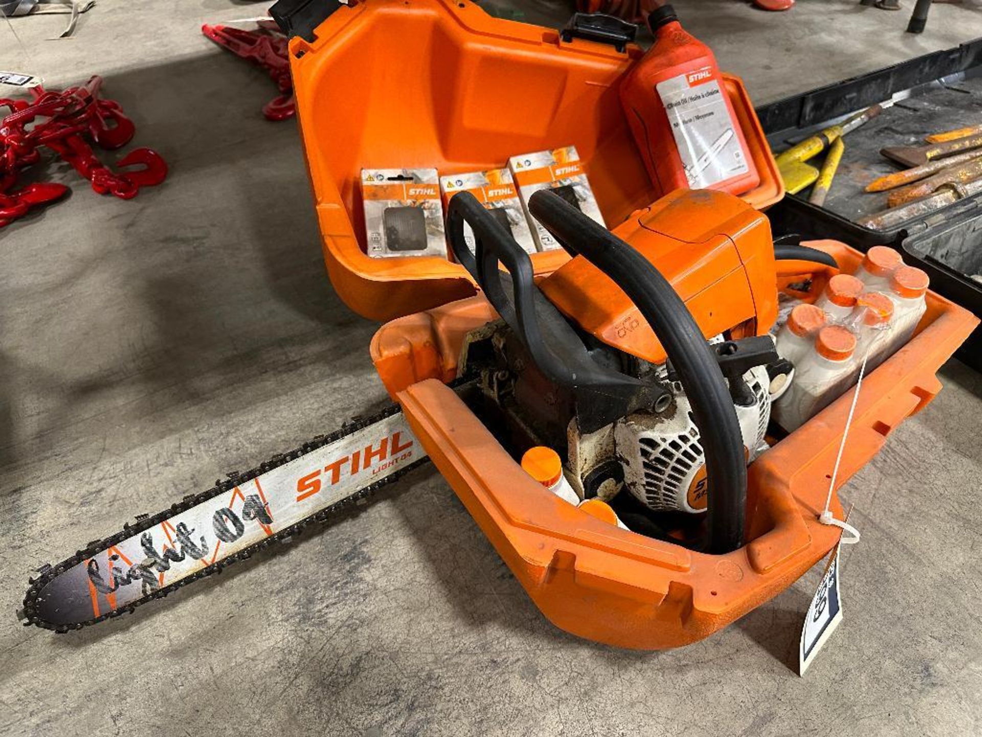 Stihl MS 250C Gas Chainsaw w/ Asst. Chain Oil, (3) Chains, Engine Oil, etc. - Image 3 of 9