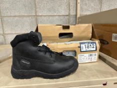 Baffin Boots Size 13