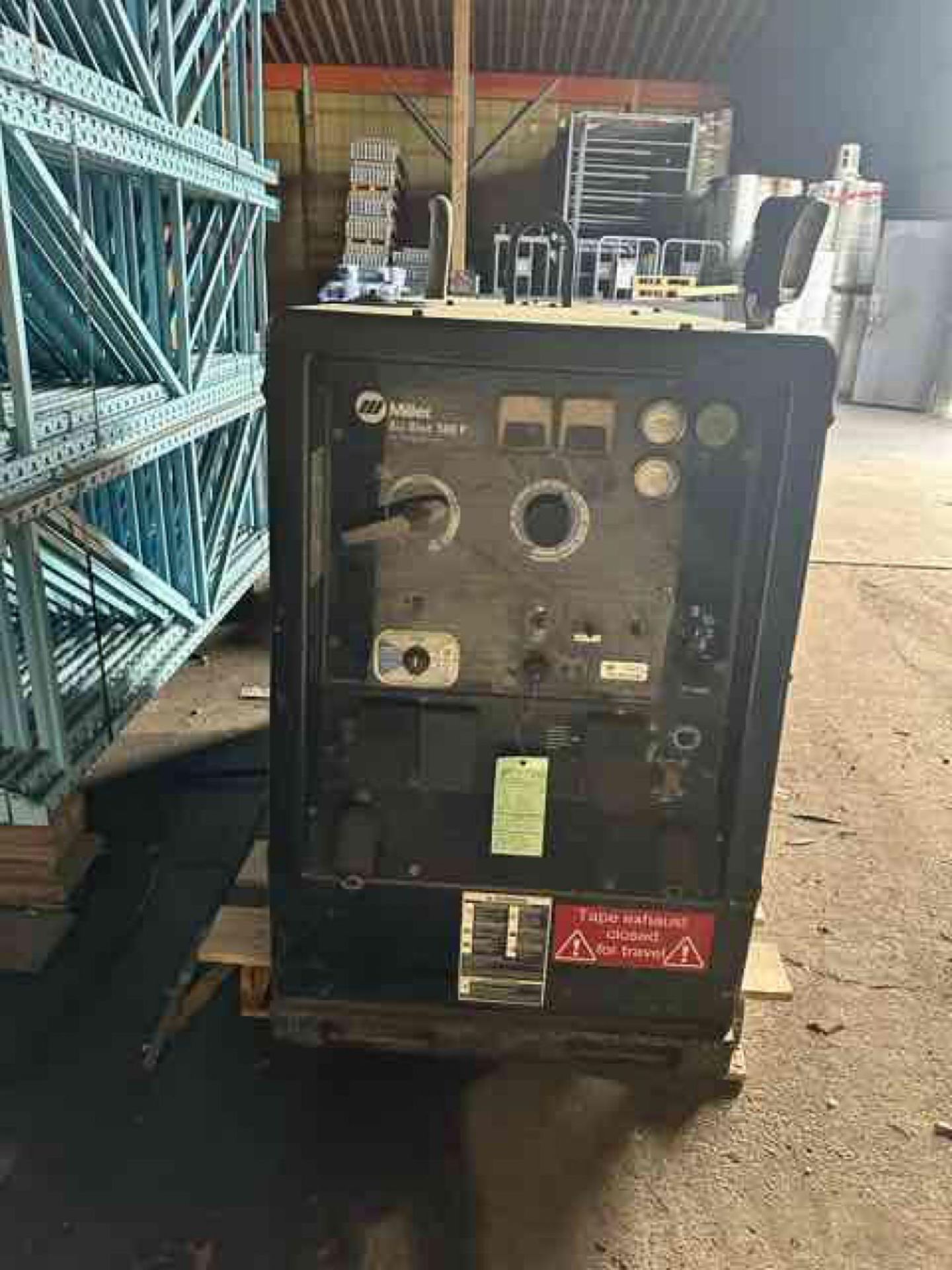 Miller Big Blue 500P Diesel Welding 15kw Generator, Hours 7104.5 - Image 4 of 10