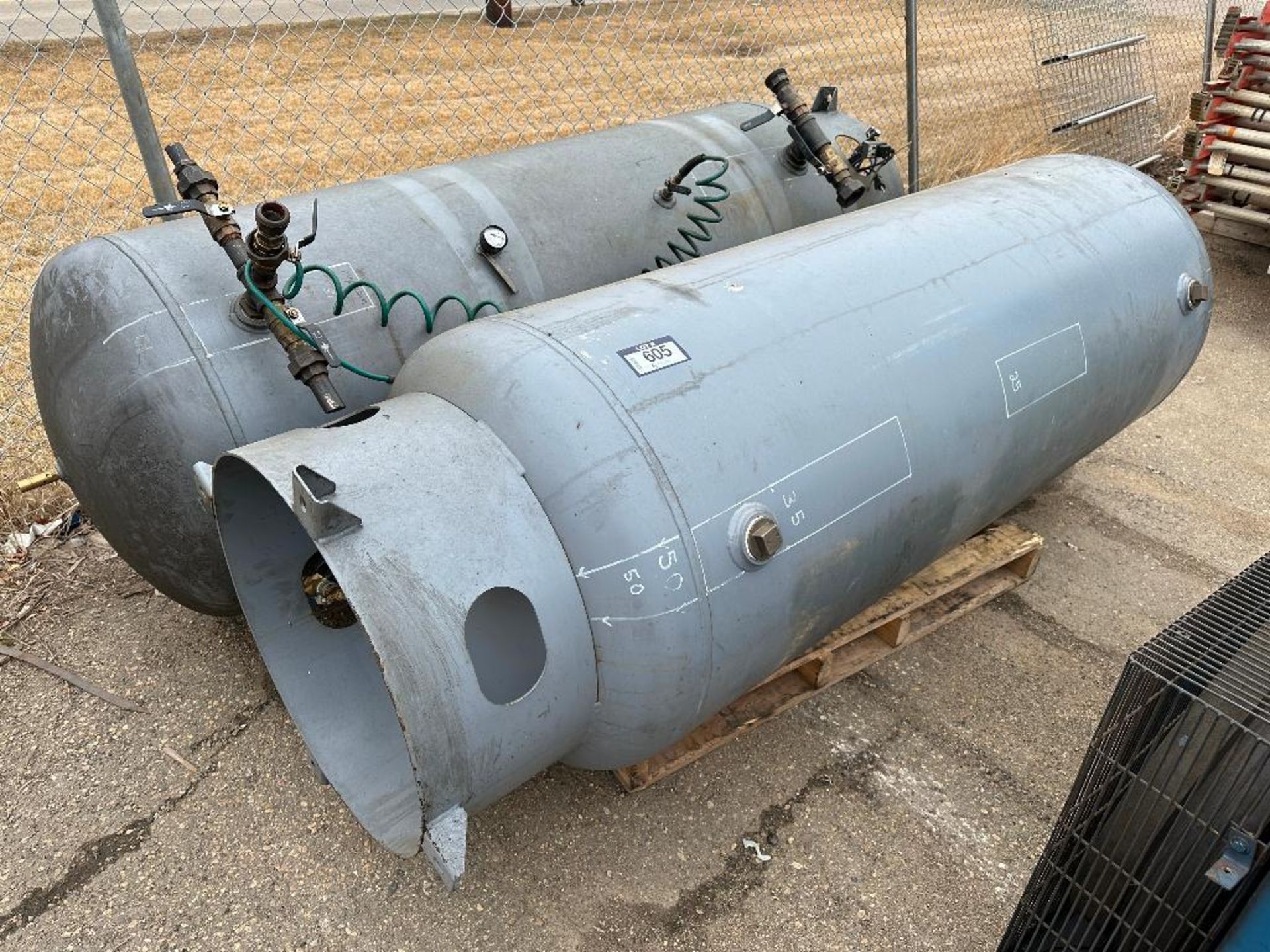 Quincy QT-25 Twin Head Air Compressor w. (2) Tanks - Image 4 of 12