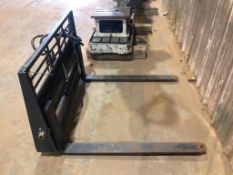 Hydraulic Pallet Fork attachment for Skid Steer
