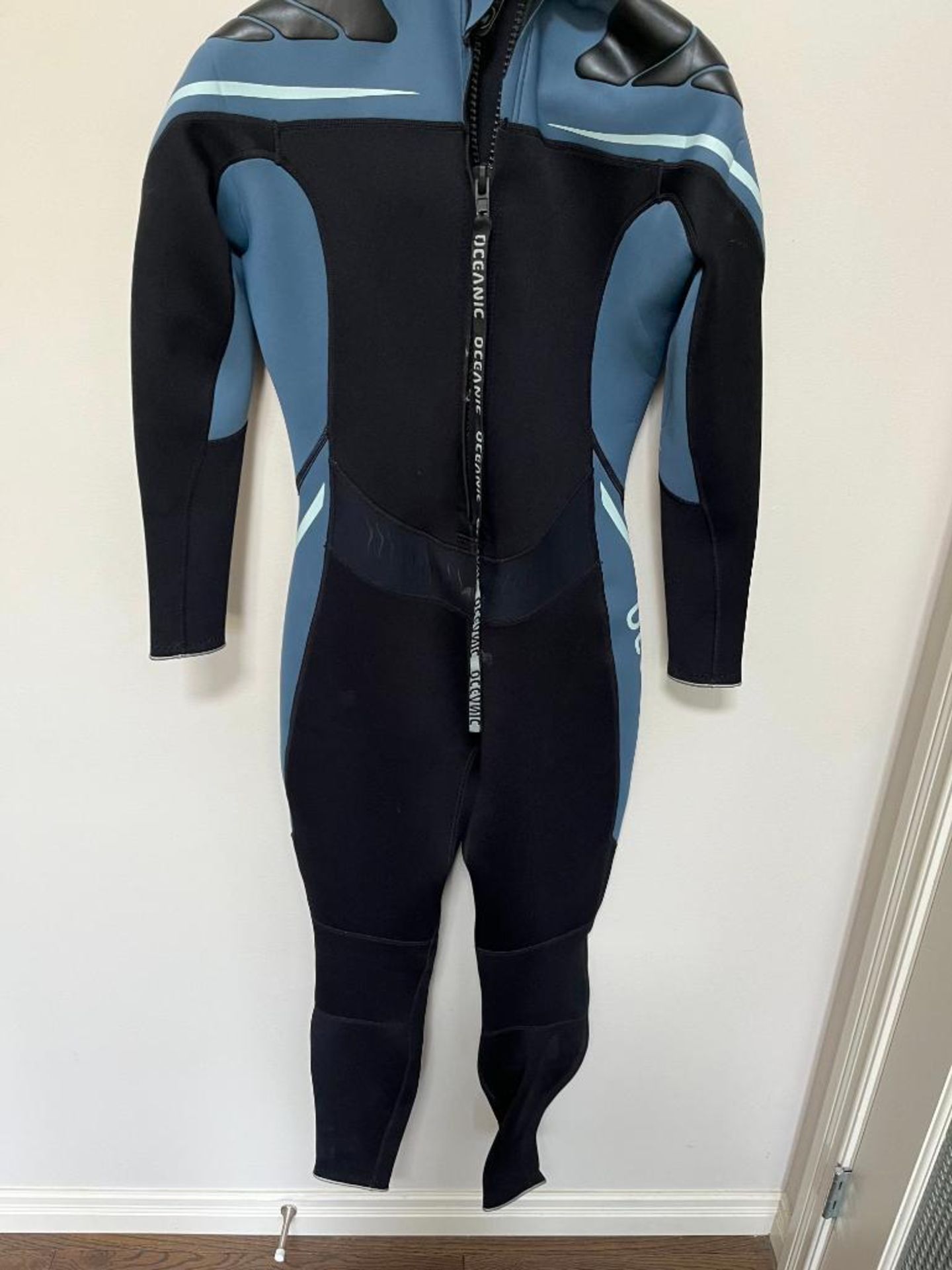 Oceanic Ultra 3/2 7 Mil Medium Dry Suit.