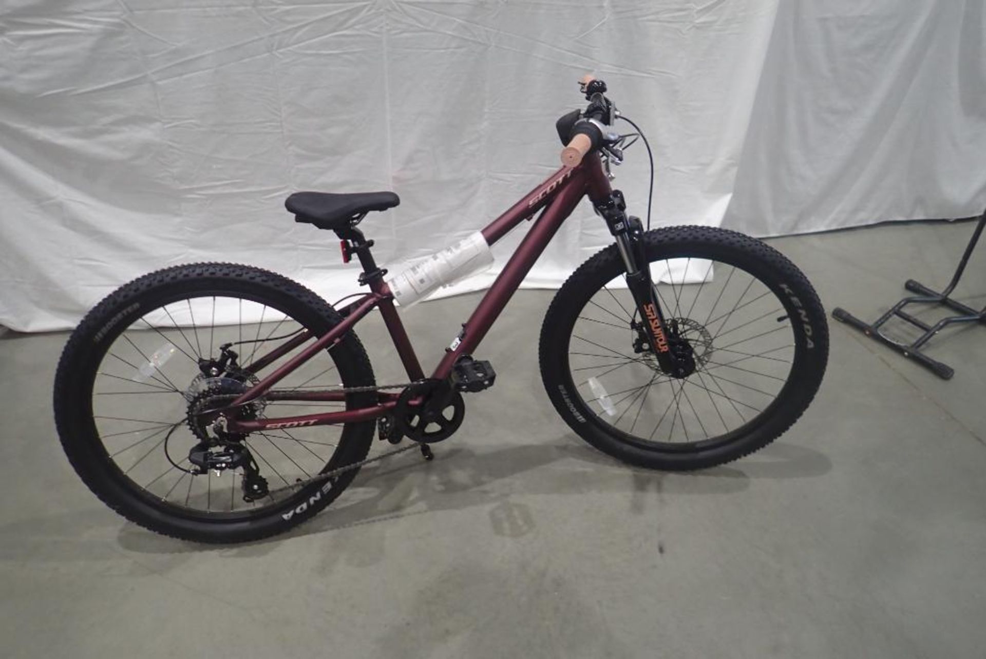 Scott Contessa 24" Disc Youth Mountain Bike.