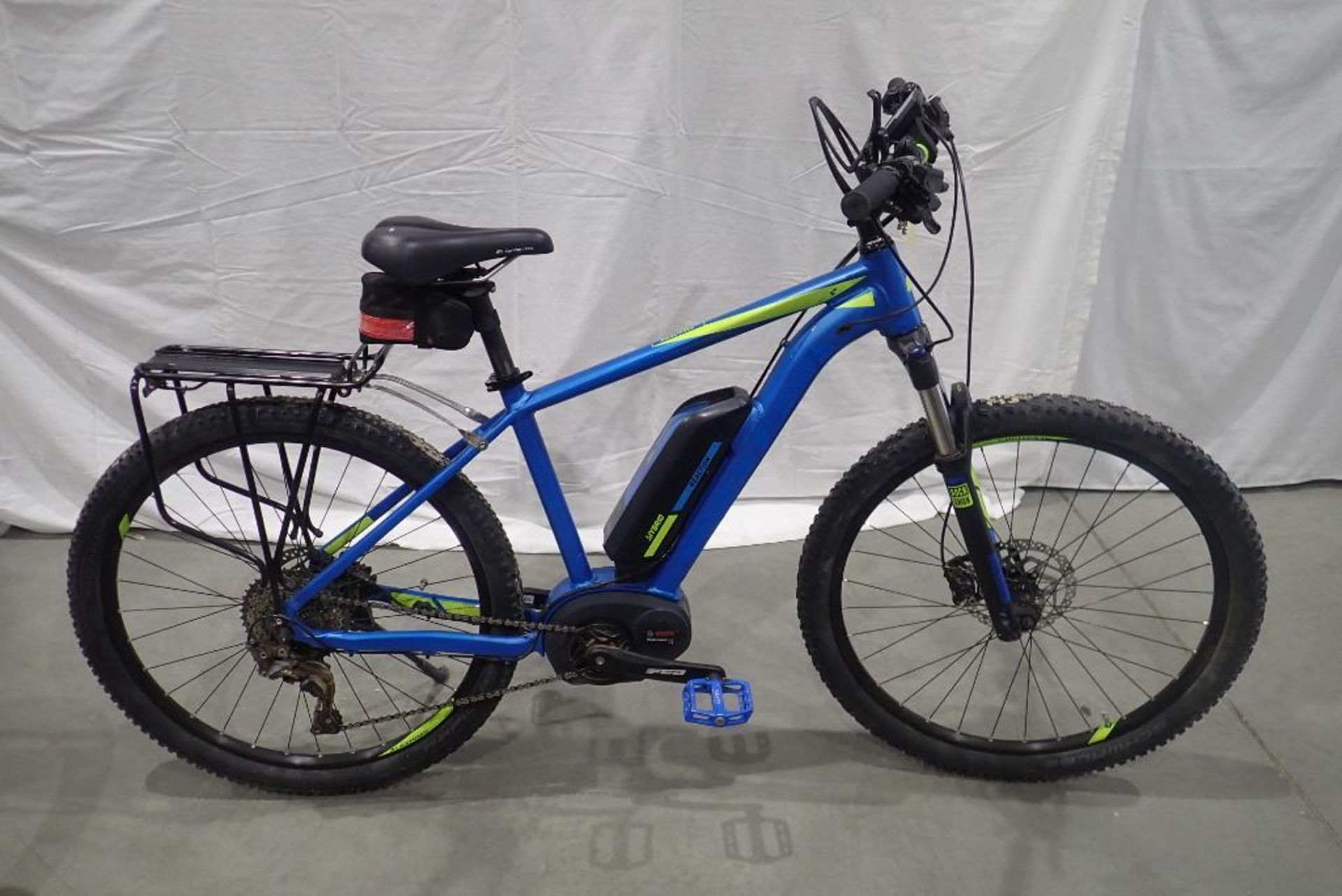 USED-Cube Reaction Race Hybrid Electric Bike-NOTE: BUSHING REPAIR REQUIRED ON STEERING.