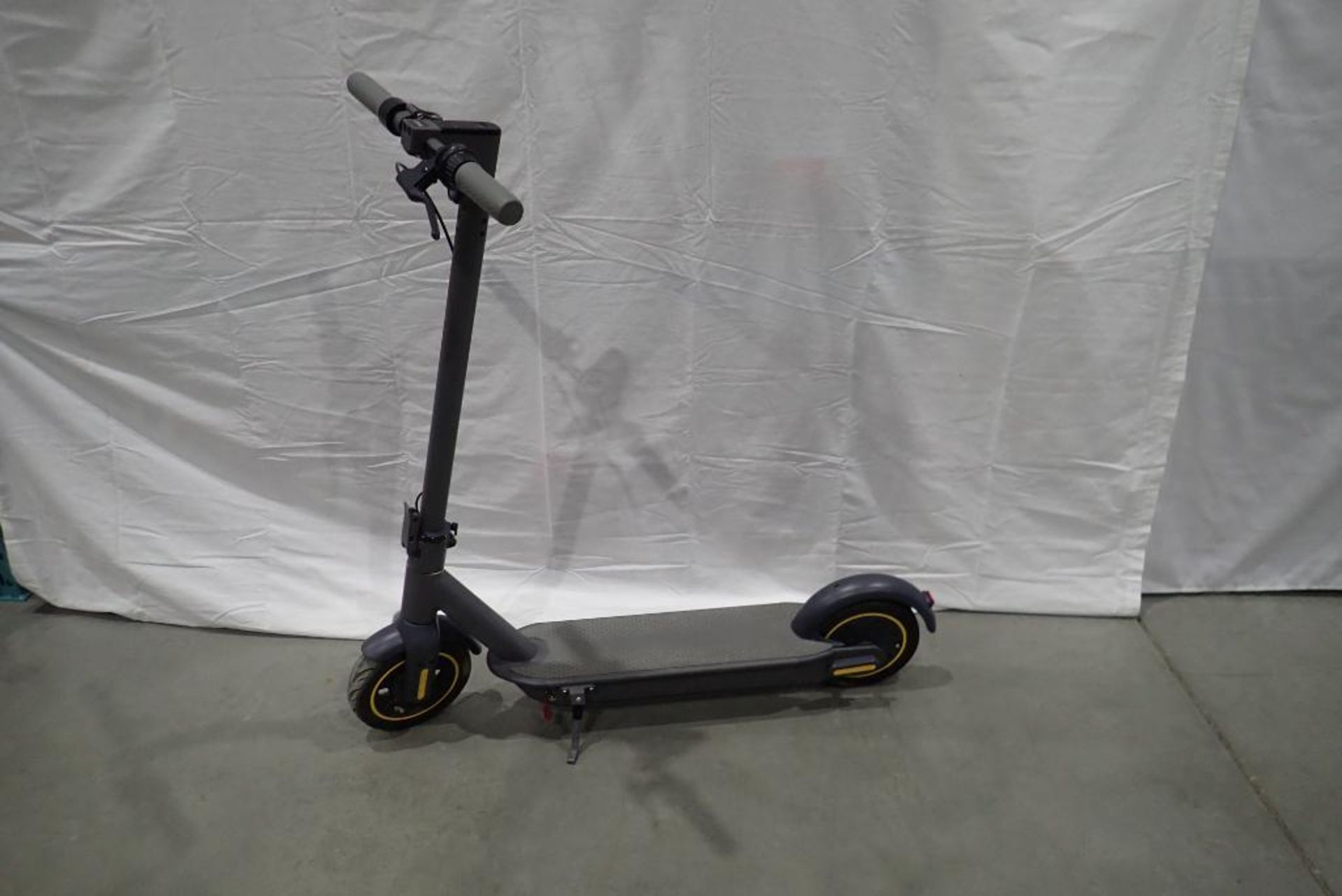 RevoScoot Max Electric Scooter-NO CHARGER, CONDITION UNKNOWN.