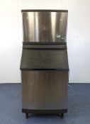 MANITOWOC QD0602A ICE MAKER 540LBS, AIR COOLED WITH 430LBS ICE BIN