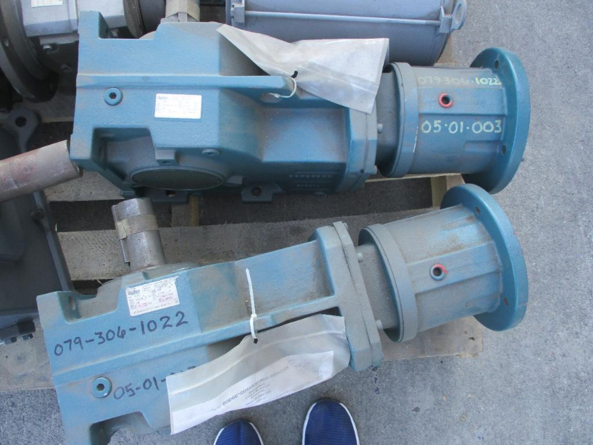 GEAR REDUCERS (2) BALDOR QUANTIS BB883LN180TC (2) BALDOR QUANTIS BF683CN180TC (1) EMERSON BROWNING S - Image 5 of 16