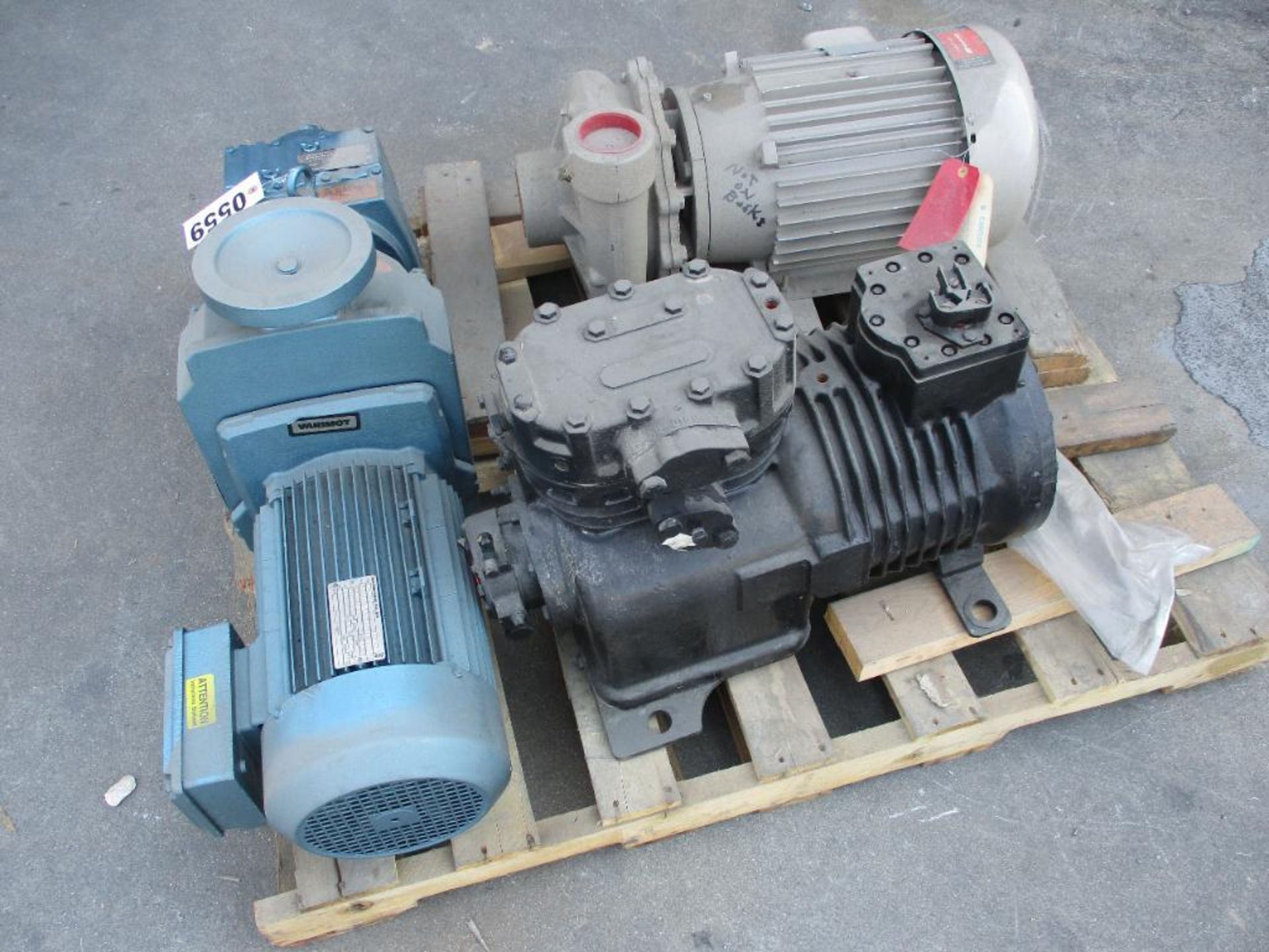 MOTORS (1) SEW-EURODRIVE R77D36DV132S4 (1) PUMP MOTOR 6-338905-03 10HP (1) AMERICAN COMPRESSOR 9RC10 - Image 4 of 7