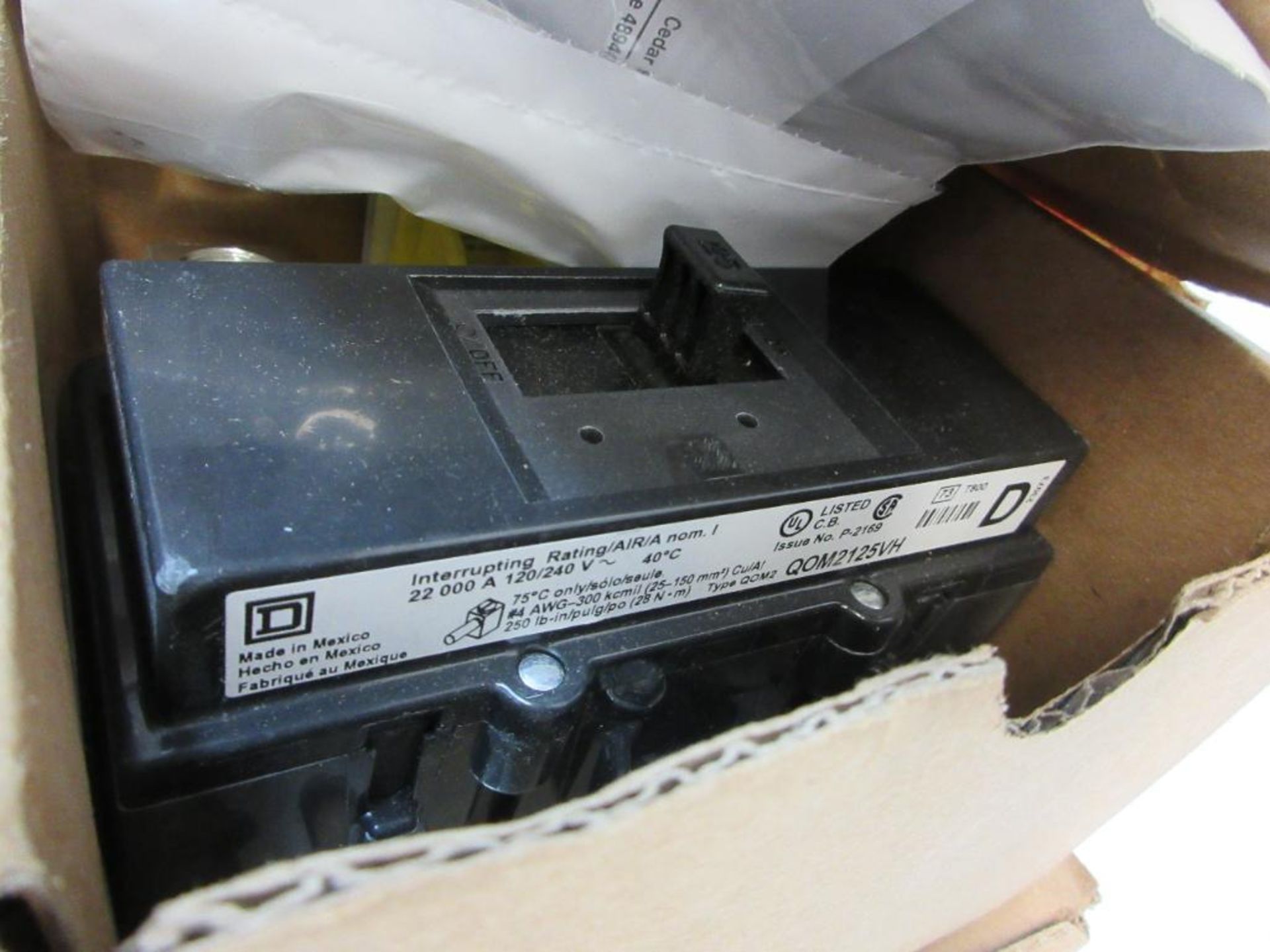 (6) SQUARE D QOM2125VH CIRCUIT BREAKERS 125A 2 POLE NEW (THIS LOT IS FOB CAMARILLO CA) - (There will - Image 3 of 3