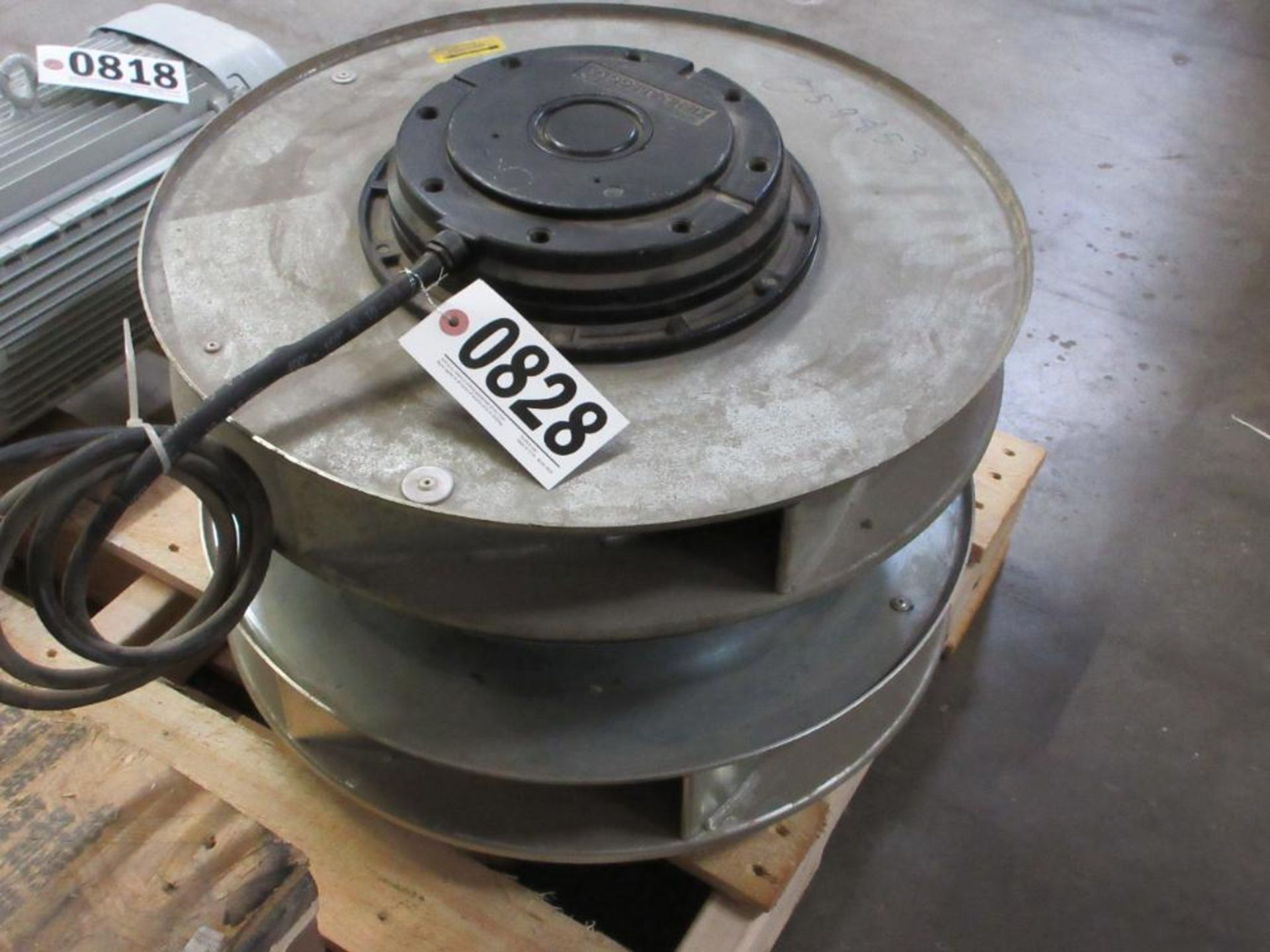 (2) ZIEHL-ABEGG ERP2013(N58) MOTOR FANS (THIS LOT IS FOB CAMARILLO CA) - (There will be a $40 Riggin - Image 4 of 4