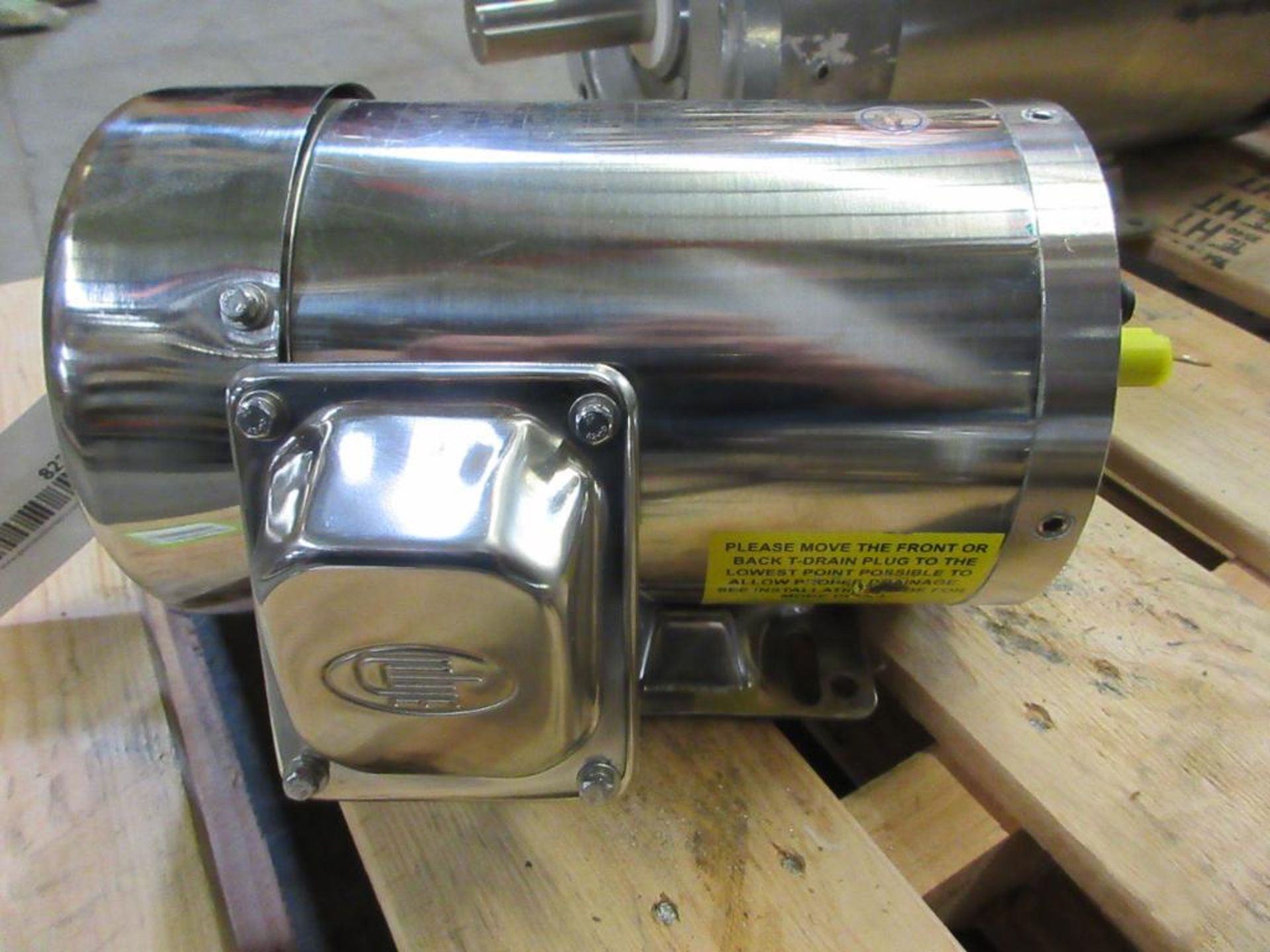 GATOR CONNEX ELECTRIC STEEL WASHDOWN MOTOR CS STFIR18-056-15 1.5HP 1470RPM 56C FRAME 3 PHASE (THIS L - Image 2 of 10