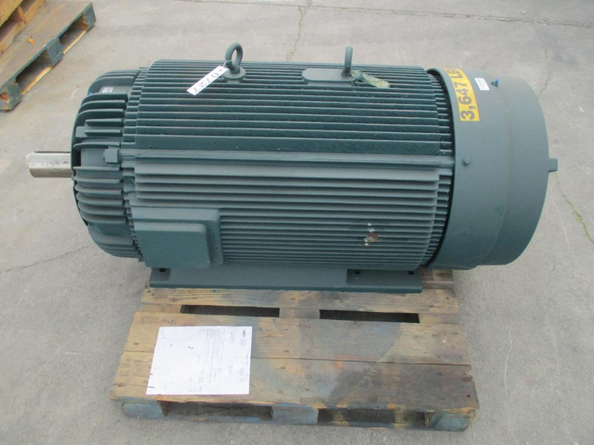 RELIANCE ELECTRIC 3 PHASE 400HP 1791-2686RPM 449T FRAME A/C MOTOR P/N 6304757 3602# LBS (THIS LOT IS - Image 3 of 5