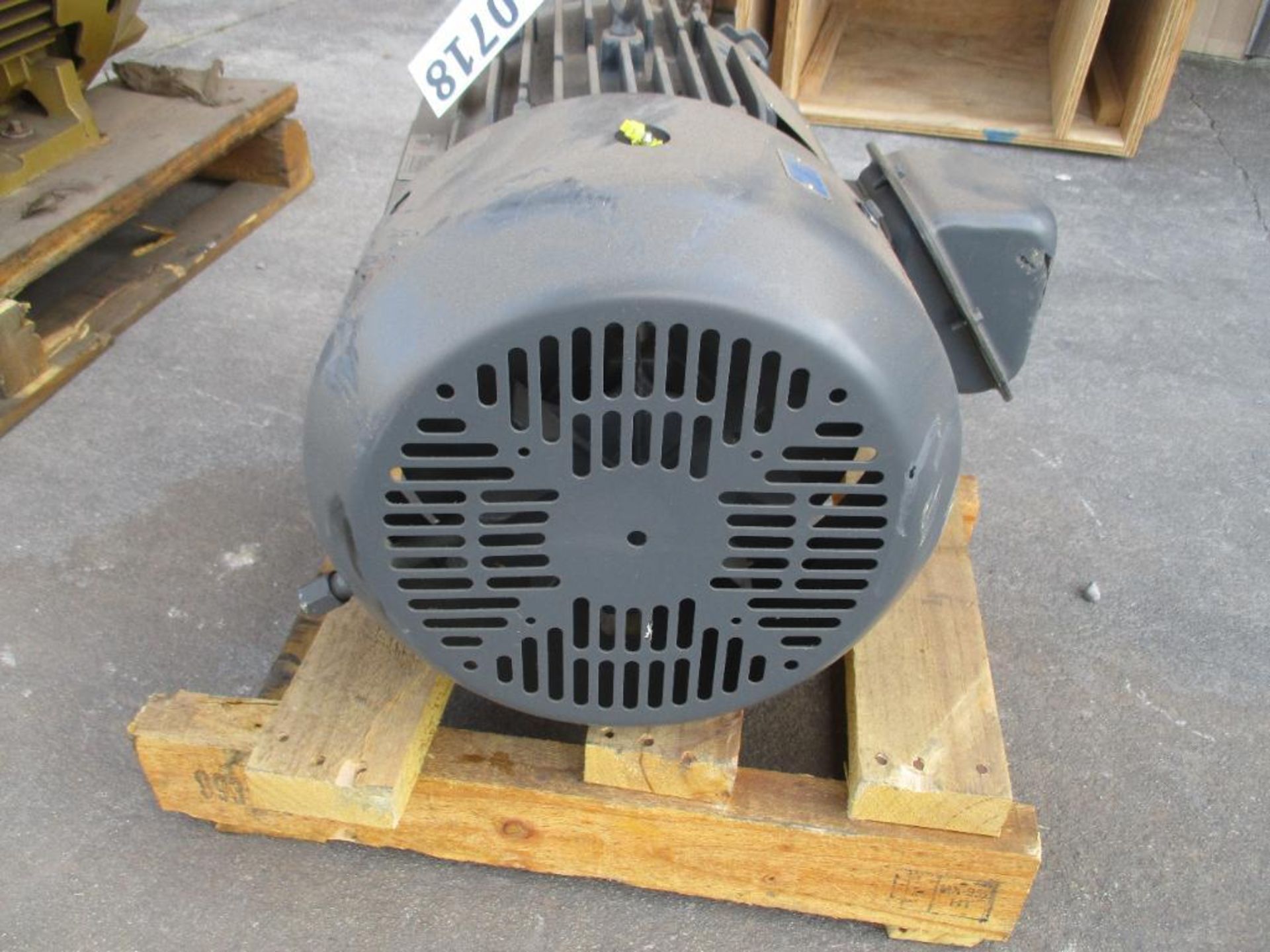 US MOTORS 3 PHASE 50-60HP 980-1180RPM 254T FRAME A/C MOTOR P/N HD7P3E250# LBS (THIS LOT IS FOB KNOXV - Image 4 of 6