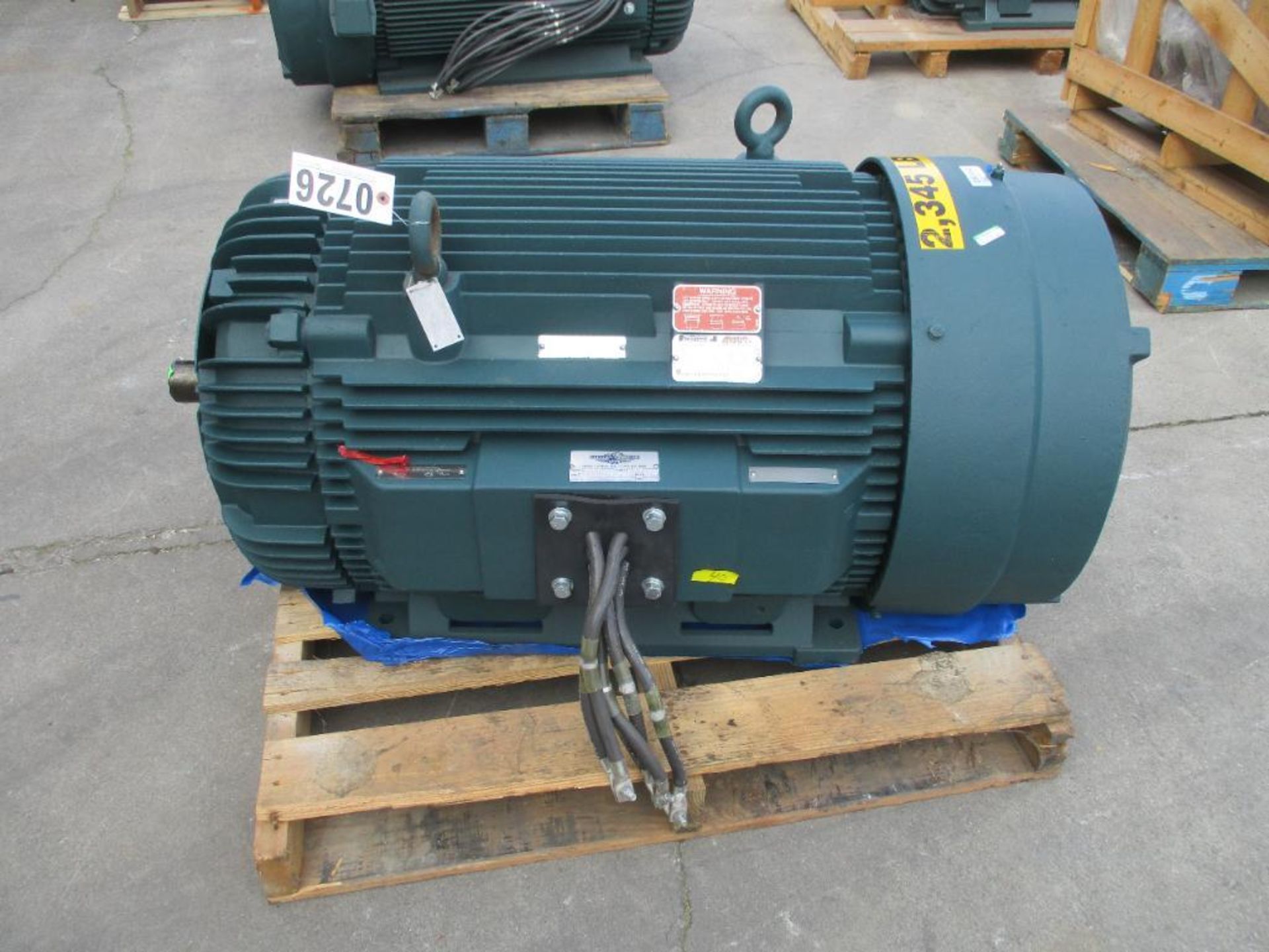 RELIANCE ELECTRIC 3 PHASE 250HP 3570RPM 449TS FRAME A/C MOTOR P/N 841XL 2294# LBS (THIS LOT IS FOB K - Image 3 of 5