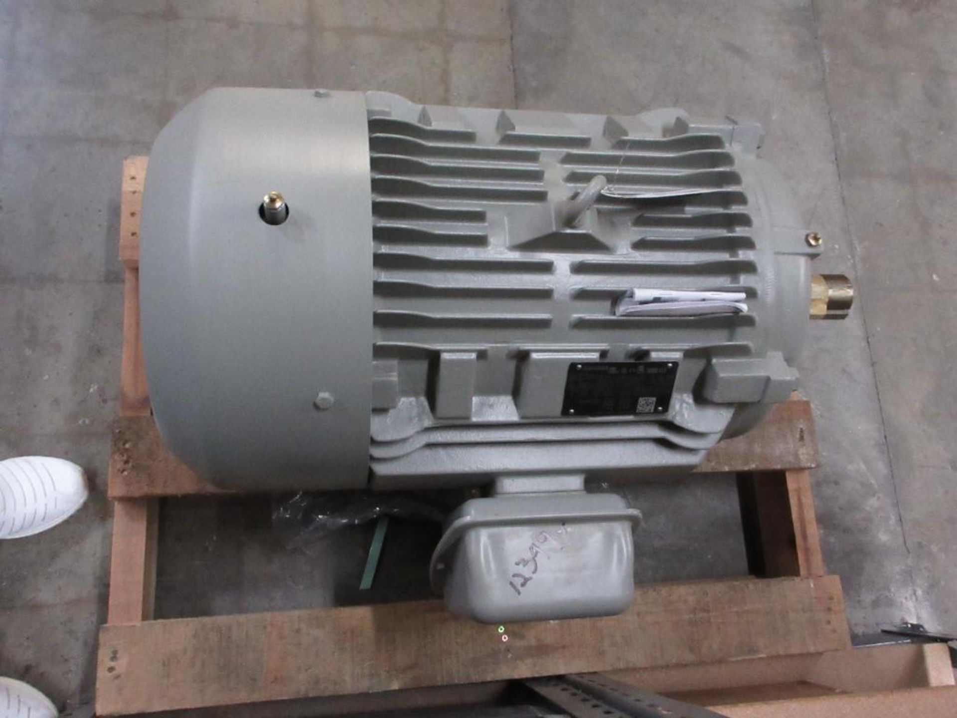 SIEMENS MOTOR 40HP 3 PHASE 1800RPM FRAME 324T P/N 1LE22213AB116AA3 TYPE GP100 (THIS LOT IS FOB CAMAR - Bild 7 aus 9