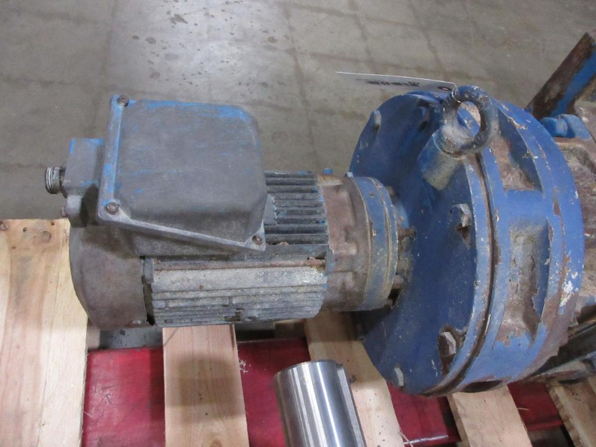 MISCELLANEOUS GEARBOX UNIDENTIFIED 647# LBS (THIS LOT IS FOB CAMARILLO CA) - (There will be a $40 Ri - Image 5 of 5