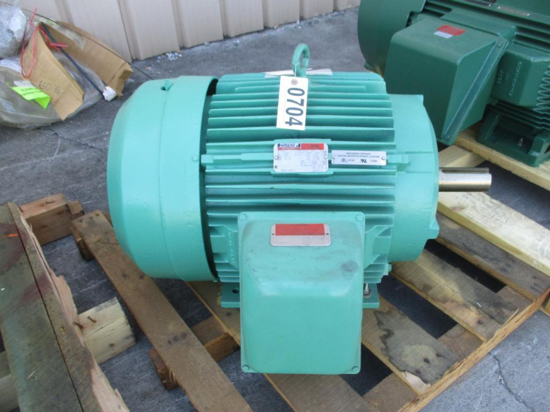 RELIANCE ELECTRIC DUTY MASTER P36B3326H 60HP 1780RPM 364T FRAME 3 PHASE MOTOR 840# LBS (THIS LOT IS