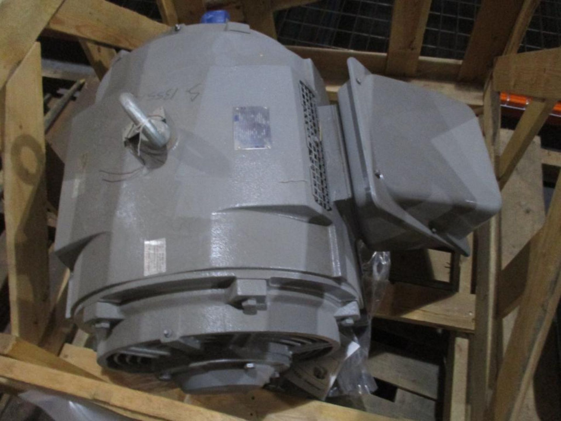 WESTINGHOUSE 3 PHASE 125HP 1800RPM 405T FRAME A/C MOTOR P/N DHP1254 1217# LBS (THIS LOT IS FOB KNOXV - Image 4 of 5