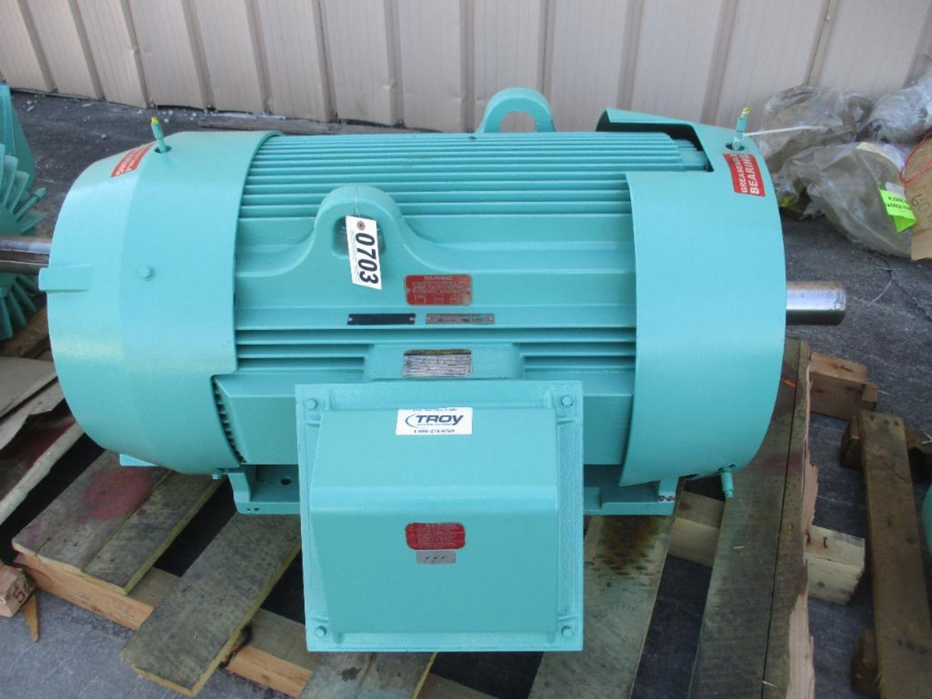 BALDOR-RELIANCE CRUSHER DUTY MOTOR ECR93504T-4 350HP 1785RPM 60HZ 3 PHASE 3047# LBS (THIS LOT IS FOB