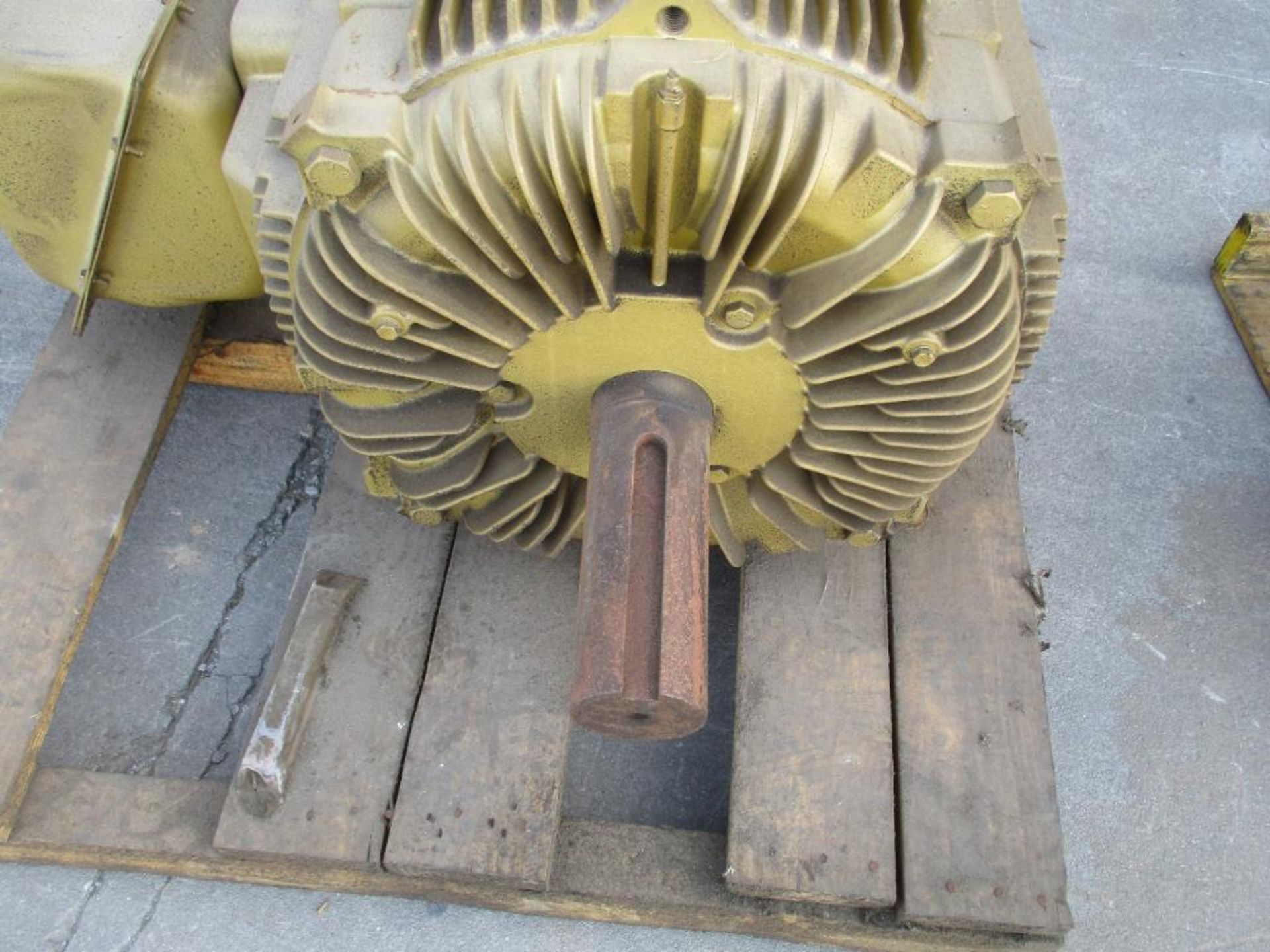 BALDOR 3 PHASE 150HP 1785RPM 445T FRAME A/C MOTOR P/N EM4406T-4 2006# LBS (THIS LOT IS FOB KNOXVILLE - Image 5 of 5