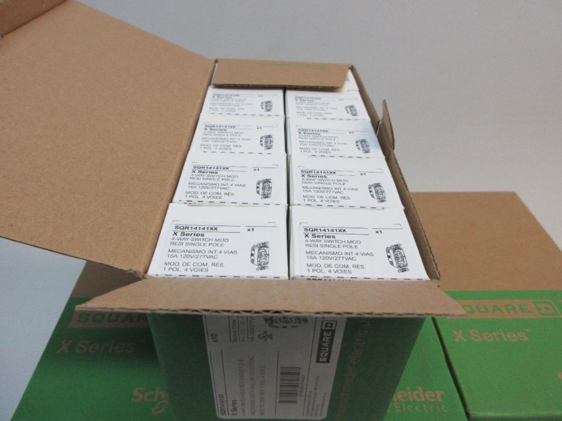 (10) SQUARE D SQR14141XX X SERIES 4-WAY SWITCH MOD RESI SINGLE POLE 10 PER BOX NEW (THIS LOT IS FOB - Image 3 of 4