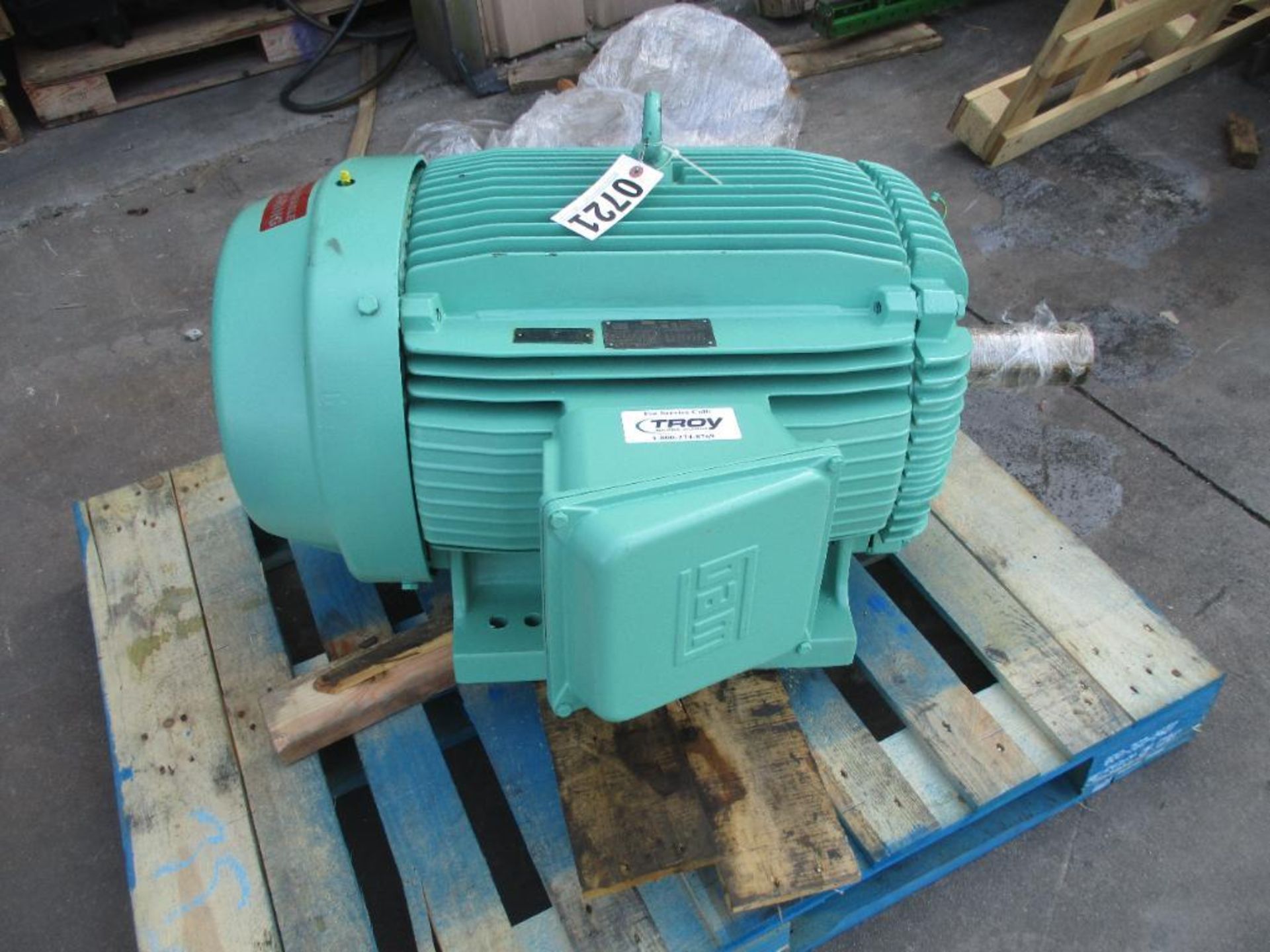 WEG 3 PHASE 100HP 1775RPM 404/5T FRAME A/C MOTOR P/N 10018ET3E405T 1186# LBS (THIS LOT IS FOB KNOXVI - Image 3 of 5