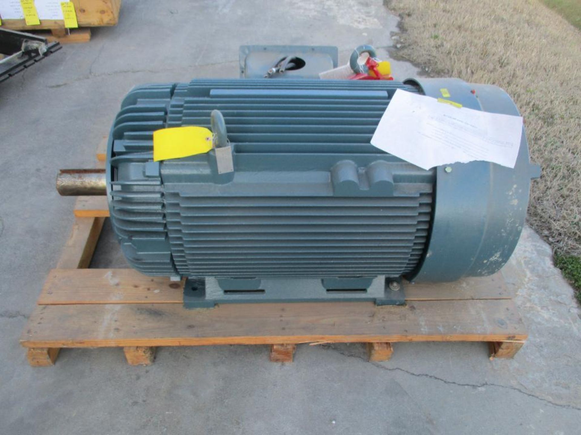 BALDOR 3 PHASE 200HP 1192-1785RPM 449T FRAME A/C MOTOR P/N A44-4710-2262 2916# LBS (THIS LOT IS FOB