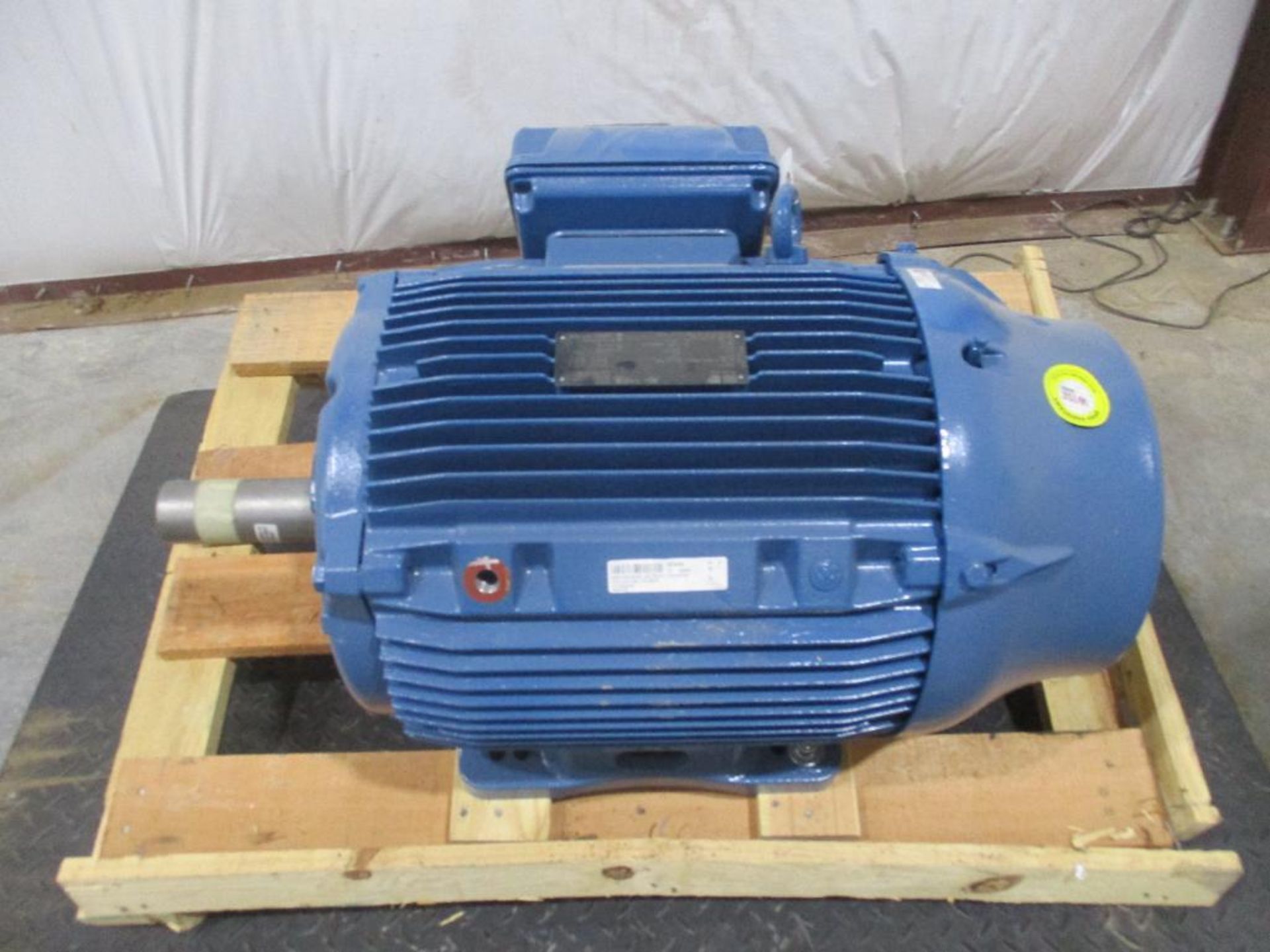 WEG 3 PHASE 75HP 1780RPM 364/5T FRAME A/C MOTOR P/N 07818ET3E365T-W22, 932# lbs (There will be a $40 - Image 3 of 5