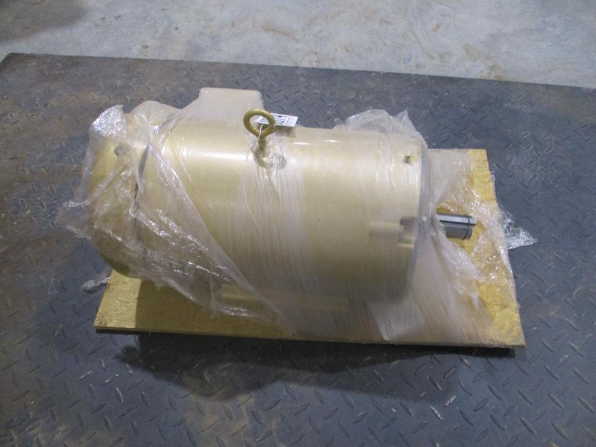BALDOR 3 PHASE 10HP 1770RPM 215TC FRAME A/C MOTOR P/N 1210233621-10, 161# lbs (There will be a $40 R - Image 3 of 5