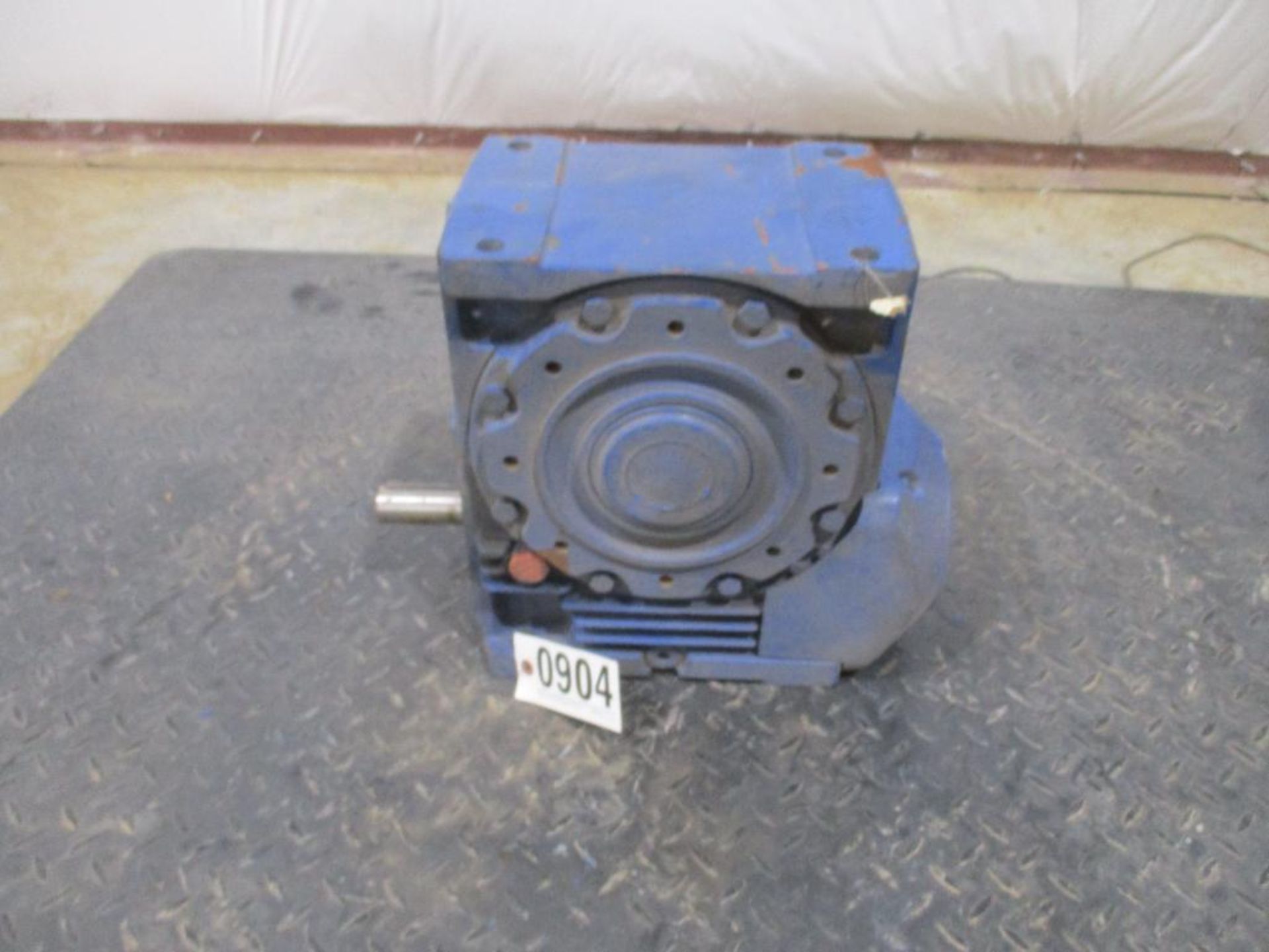 ROSSI MOTORIDUTTORI 16 RATIO REDUCER P/N RV125U02A, 163# lbs (There will be a $40 Rigging/Prep fee a