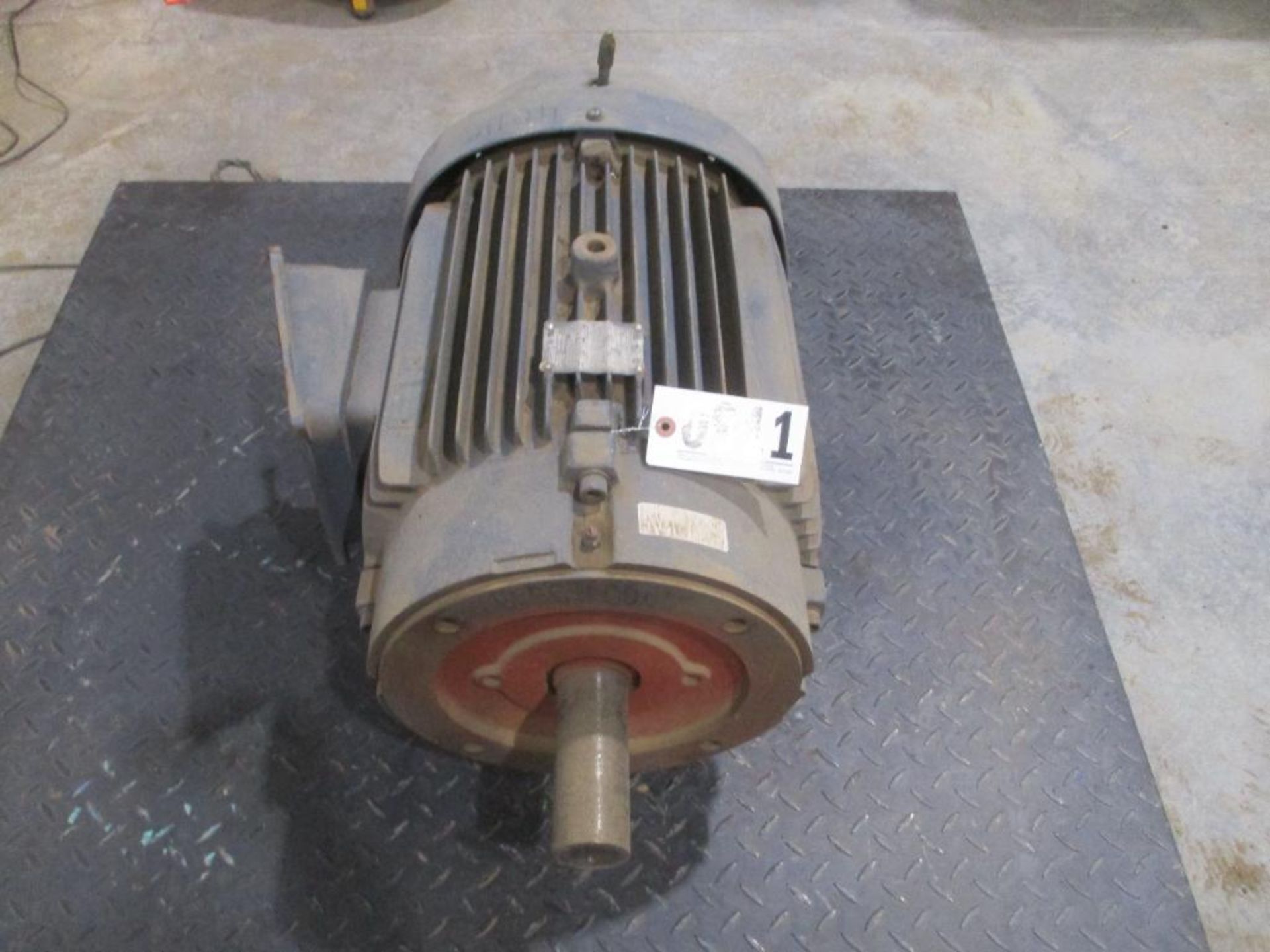 WEG 3 PHASE 40HP 1770RPM 724T FRAME A/C MOTOR P/N 040I8EP3E324T, 523# lbs (There will be a $40 Riggi - Image 2 of 5