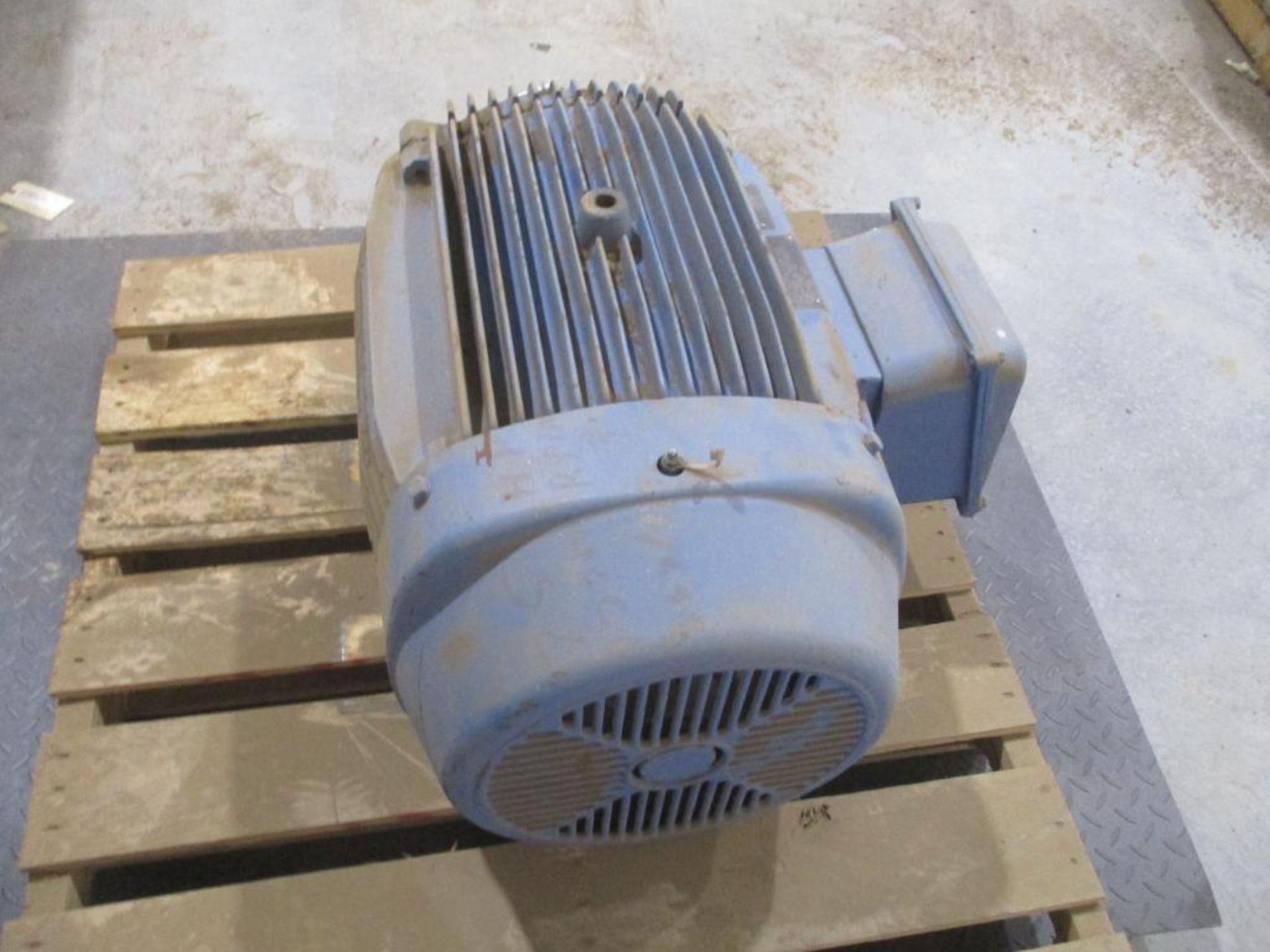 WEG 3 PHASE 75HP 1775RPM 364/5T FRAME A/C MOTOR P/N 07518EP3E365T, 898# lbs (There will be a $40 Rig - Image 4 of 5