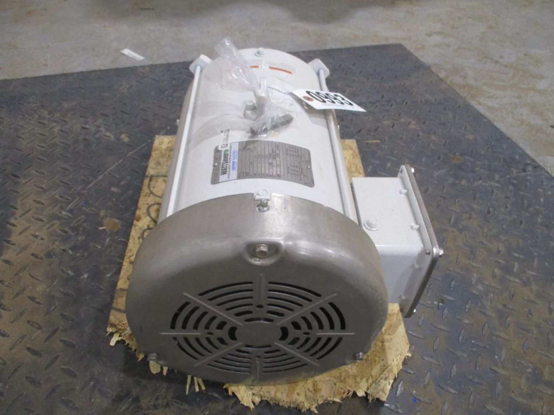 LEESON 3 PHASE 10HP 1765/1460RPM A/C MOTOR P/N C215T17WB5A, 160# lbs (There will be a $40 Rigging/Pr - Image 4 of 5