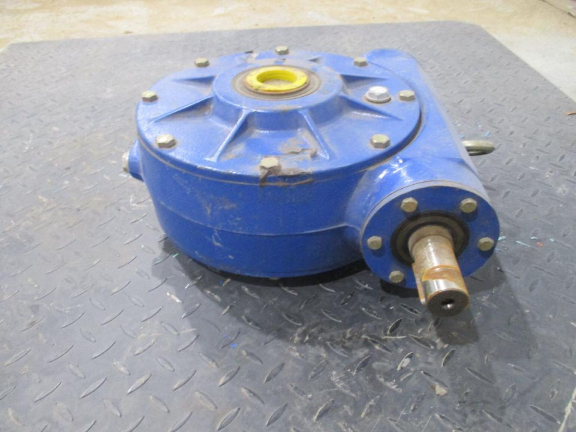 BONFIGLIOLI-RIDUTTORI 10 RATIO REDUCER P/N VF150/P, 125# lbs (There will be a $40 Rigging/Prep fee a - Image 2 of 5