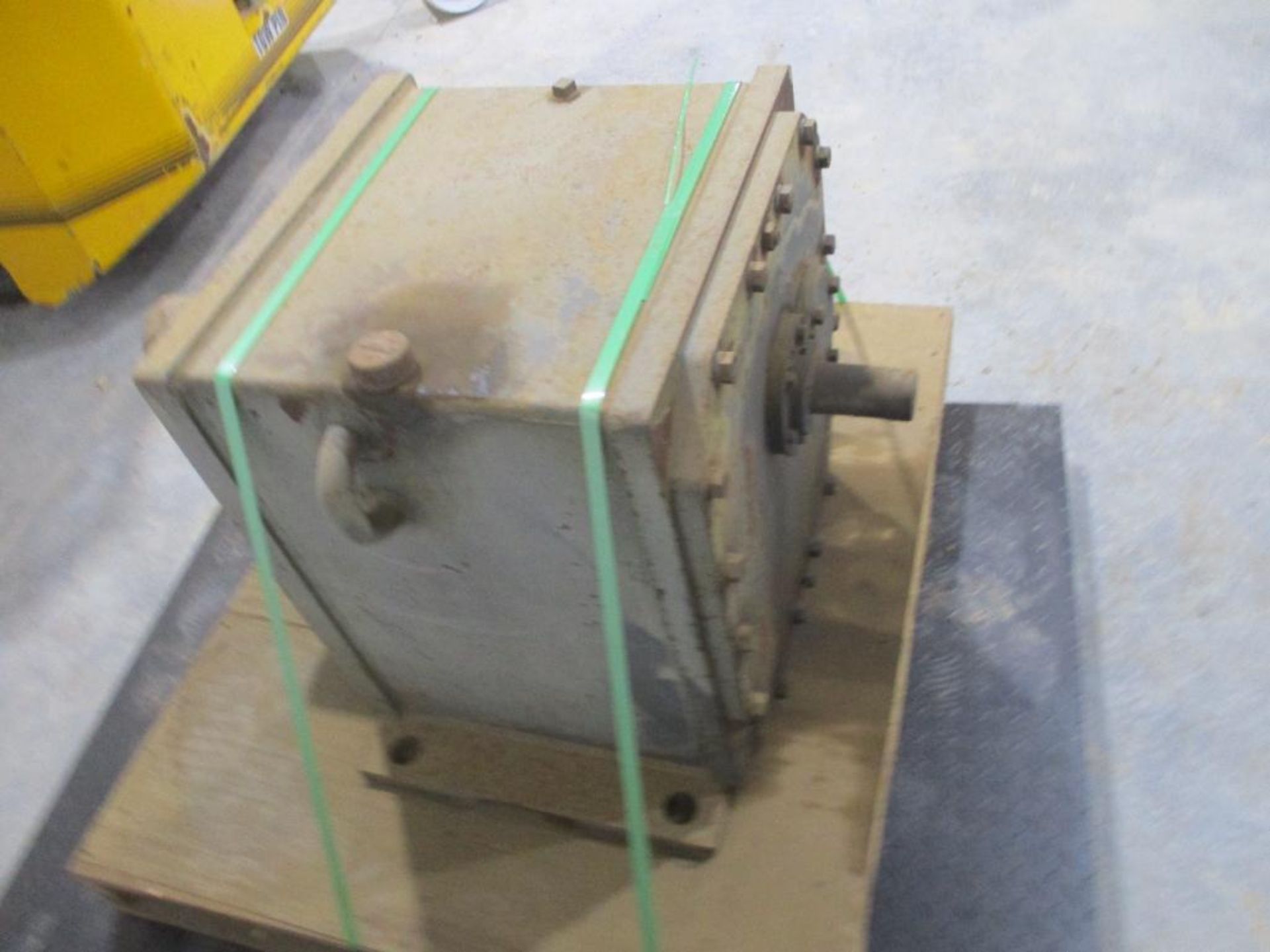 FALK 38.05 RATIO REDUCER P/N 1100FC3A, 1666# lbs (There will be a $40 Rigging/Prep fee added to the - Image 4 of 5