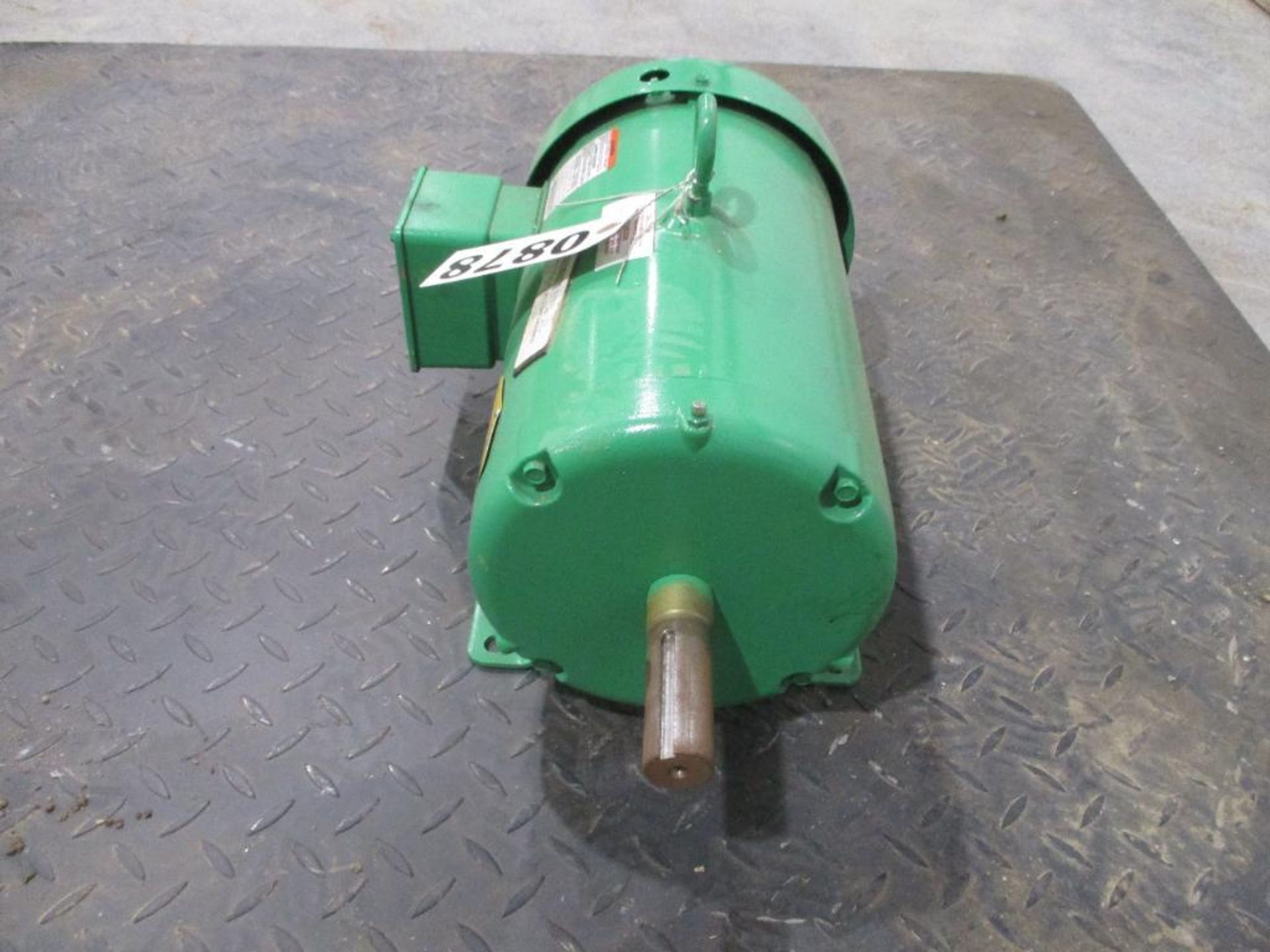 BALDOR 3 PHASE 7.5HP 184T FRAME A/C MOTOR P/N 1200712332-000020, 91# lbs (There will be a $40 Riggin - Image 2 of 5