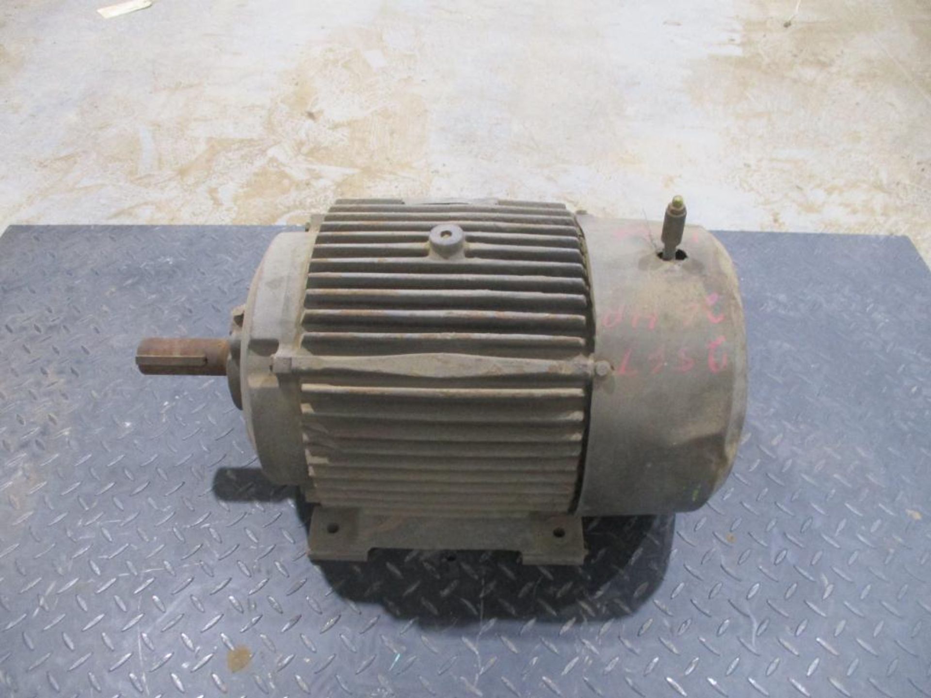 RELIANCE ELECTRIC 3 PHASE 20HP 1800RPM 256T FRAME A/C MOTOR P/N N/A, 292# lbs (There will be a $40 R - Image 3 of 5